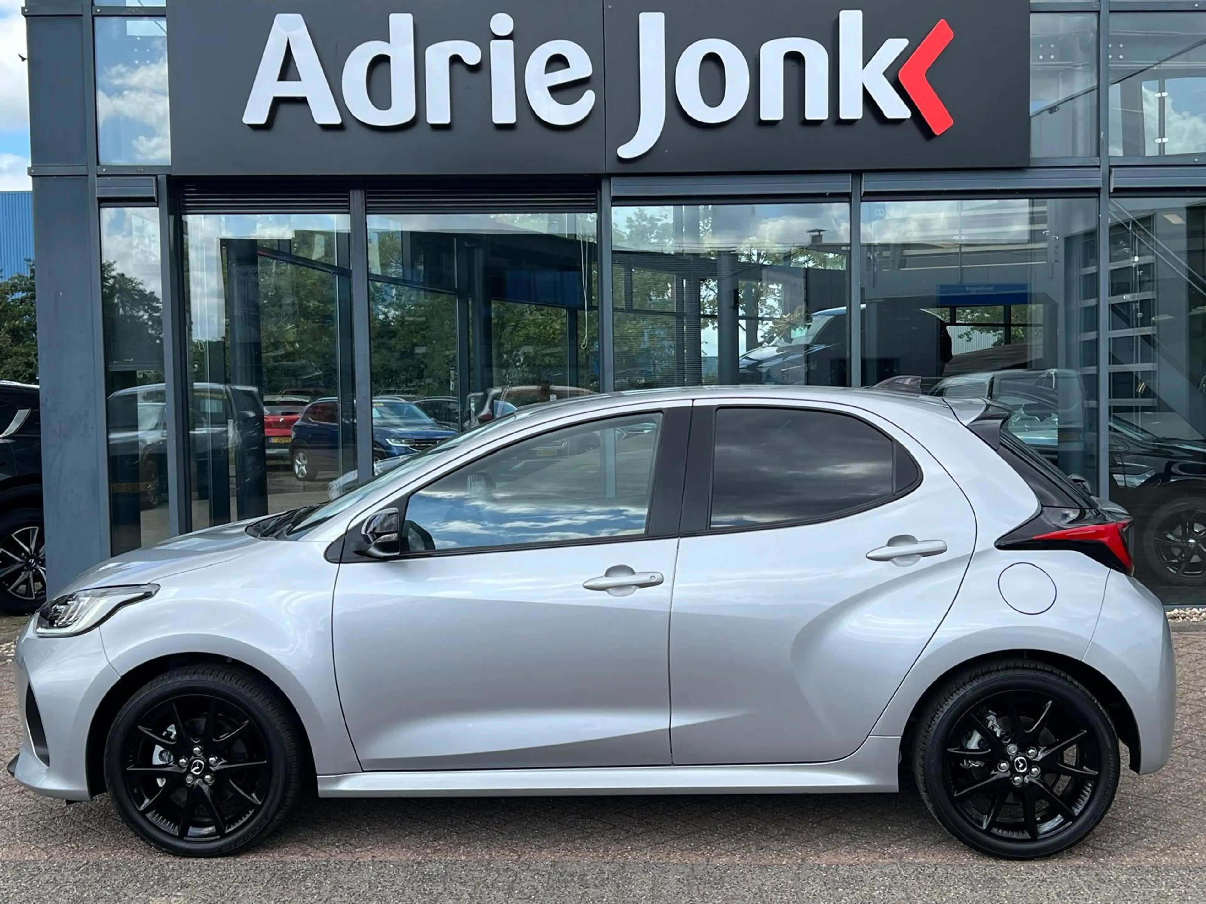 Mazda 2 Hybrid 1.5 Homura AUTOMAAT | HYBDRIDE | 916km | bi — photo 5