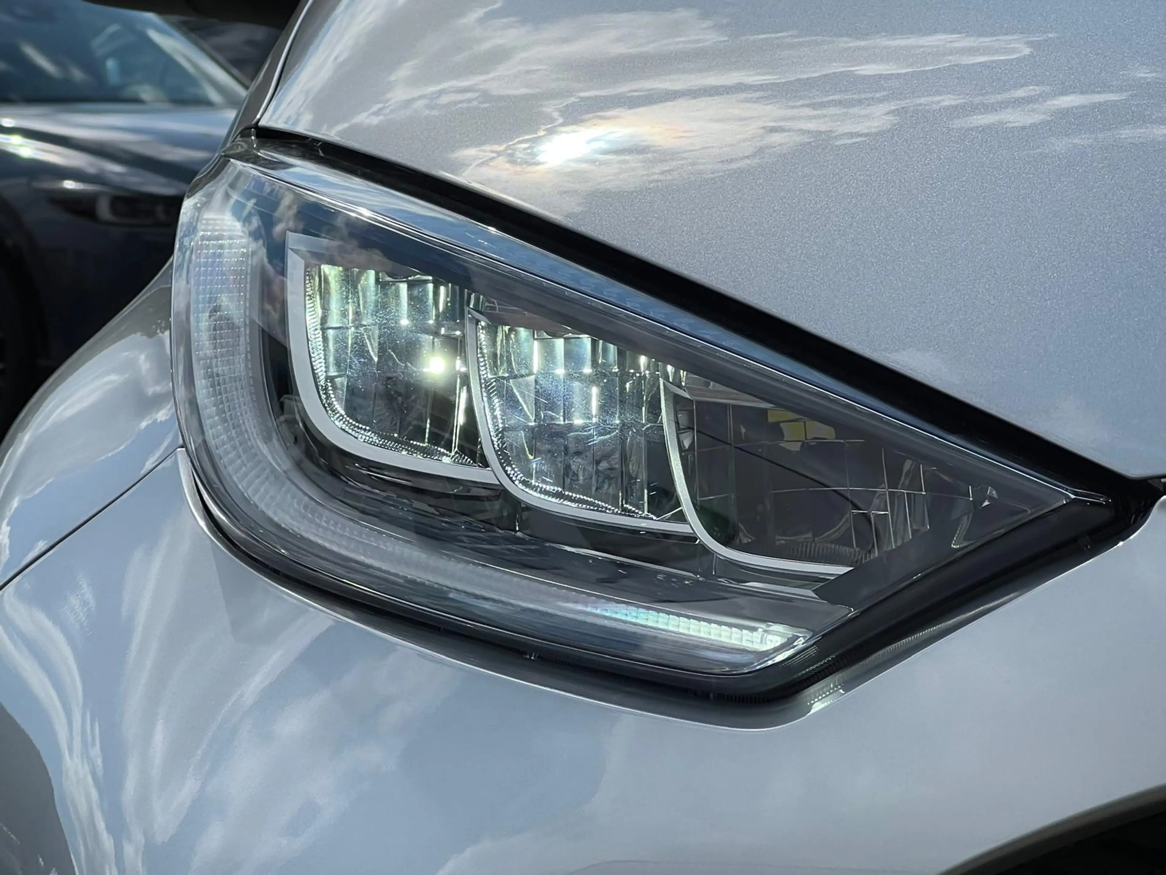 Mazda 2 Hybrid 1.5 Homura AUTOMAAT | HYBDRIDE | 916km | bi — photo 9