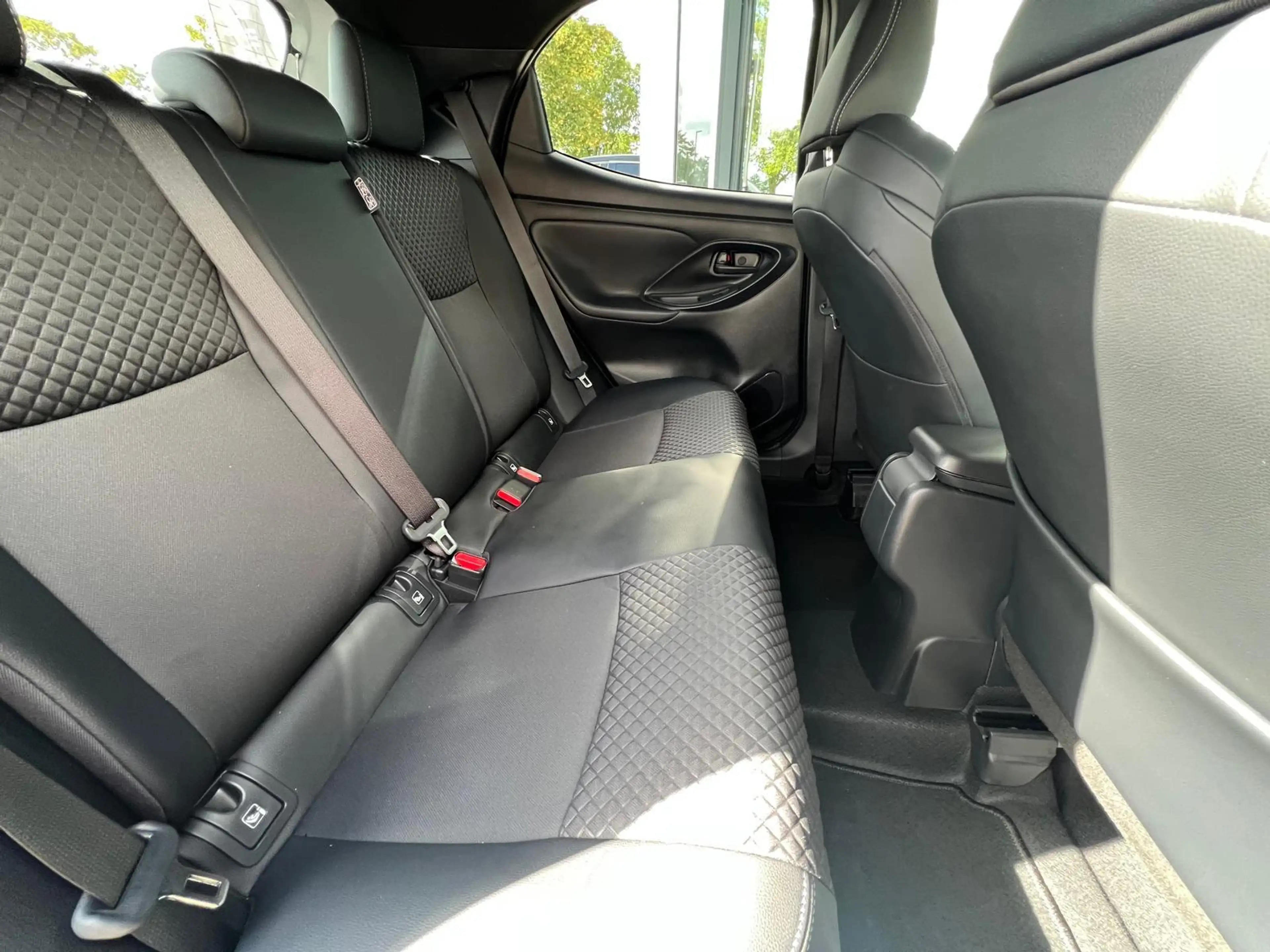 Mazda 2 Hybrid 1.5 Homura AUTOMAAT | HYBDRIDE | 916km | bi — photo 18