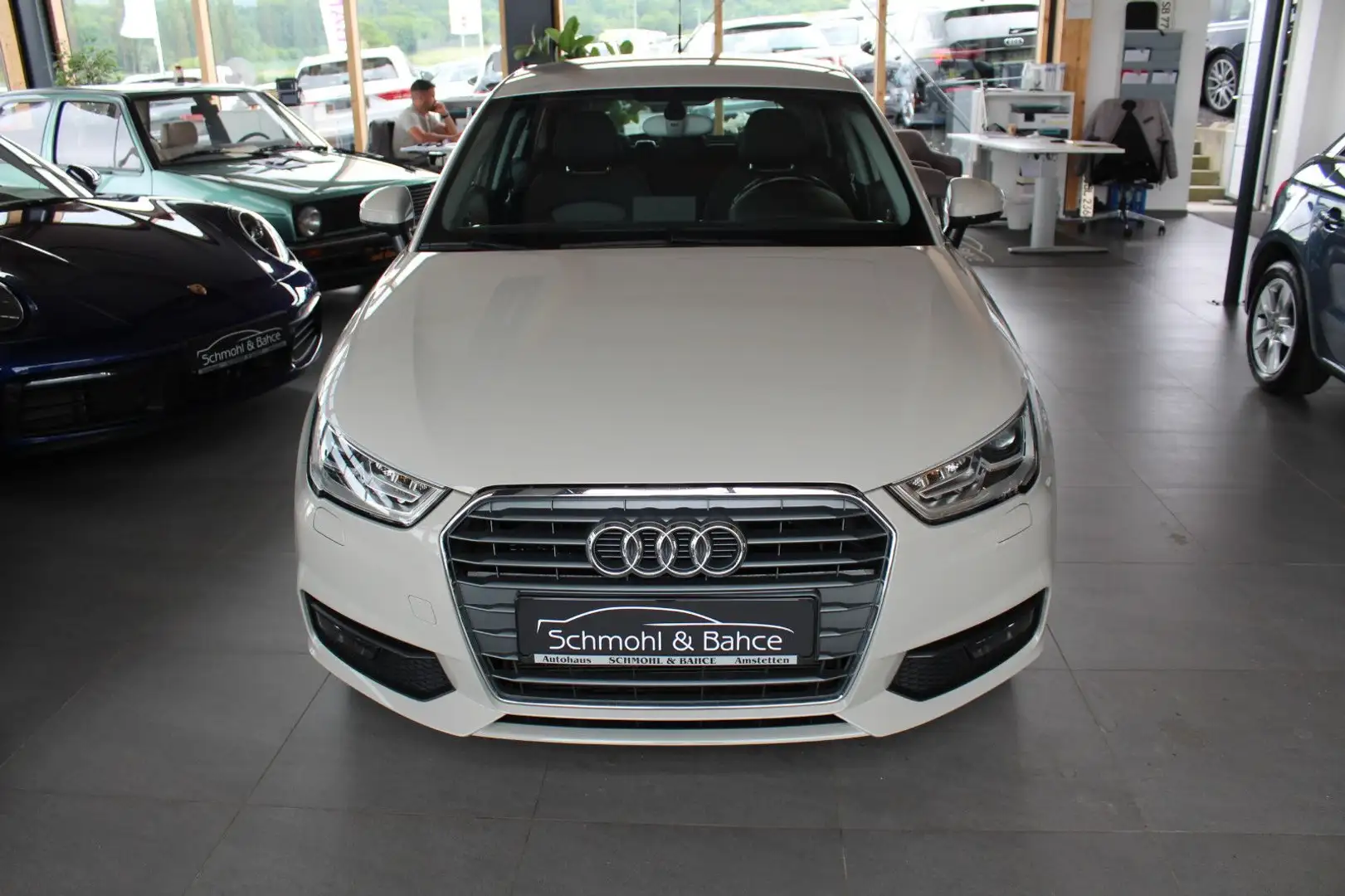 Audi A1 Sportback 1.4 TFSI design*NAVI*XENON* Beige - 2
