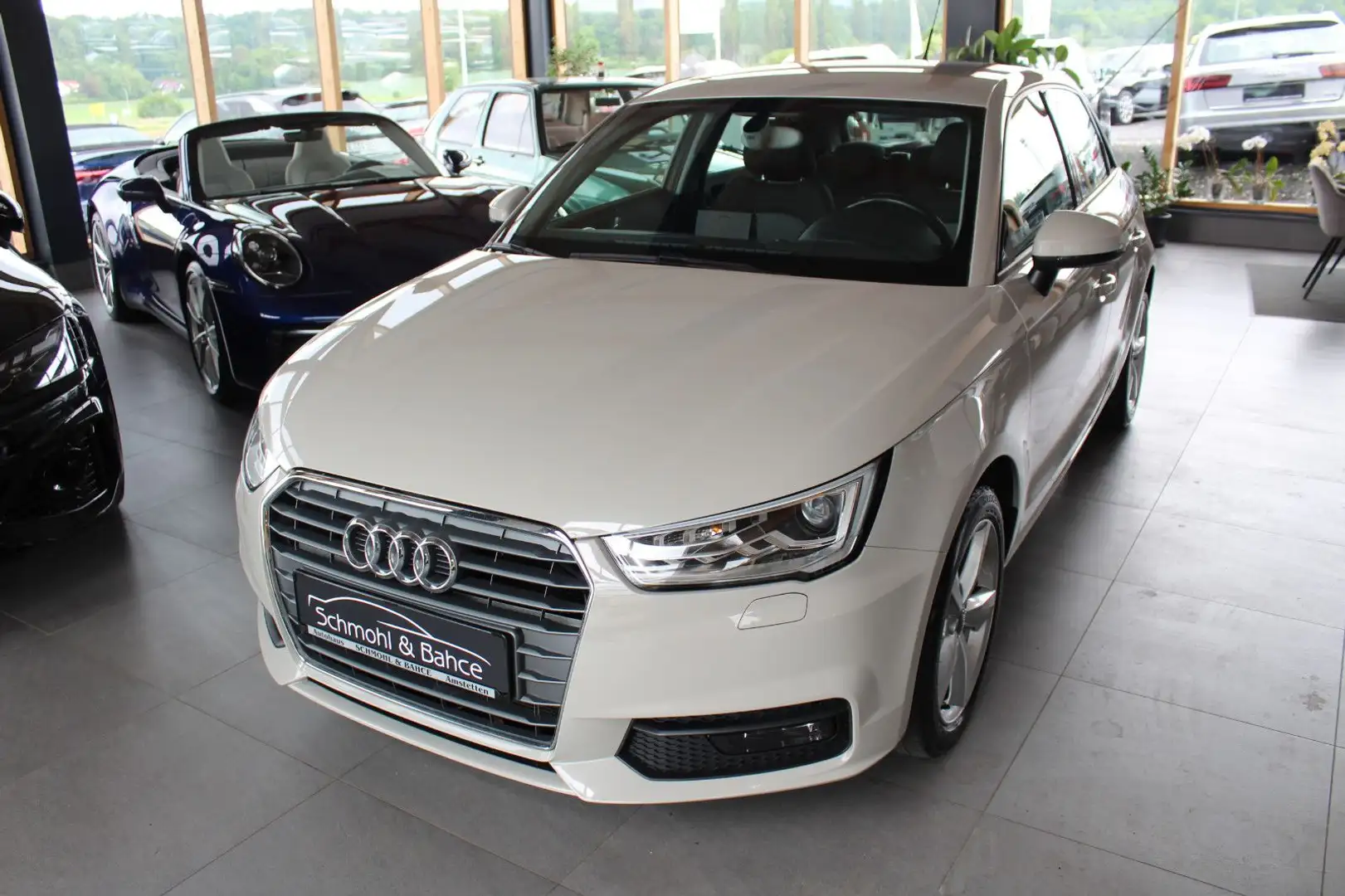 Audi A1 Sportback 1.4 TFSI design*NAVI*XENON* Beige - 1