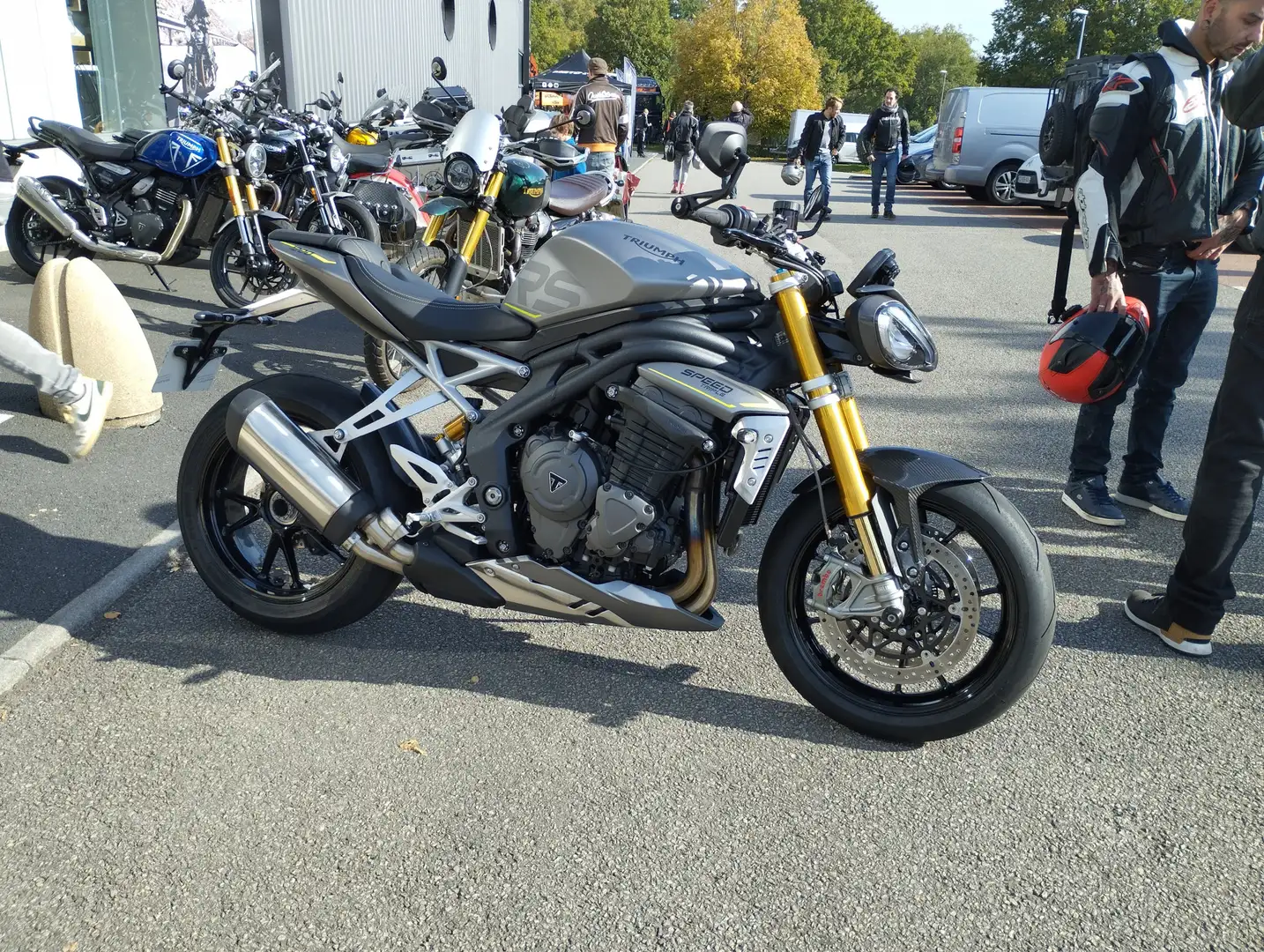 Triumph Speed Triple 1200 RS Grau - 1