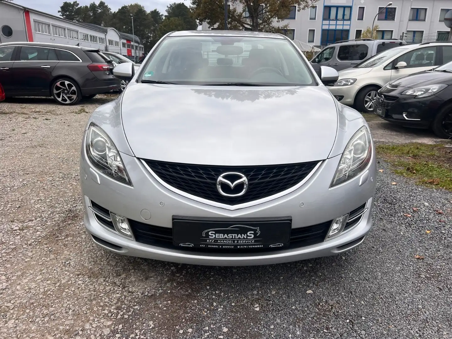 Mazda 6 Lim. 2.0  Exclusive Automatik Xenon Tüv neu Silber - 2