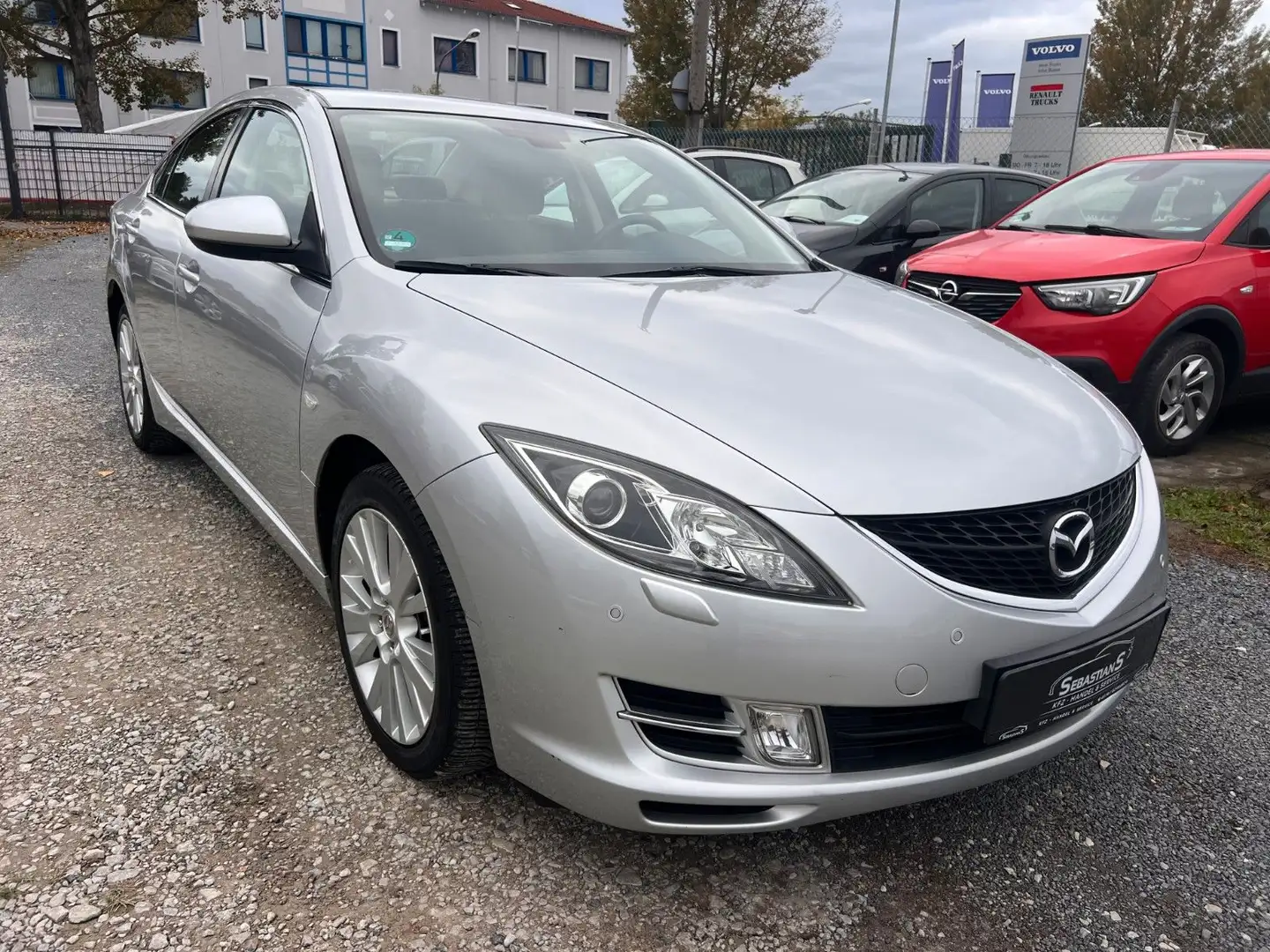 Mazda 6 Lim. 2.0  Exclusive Automatik Xenon Tüv neu Silber - 1