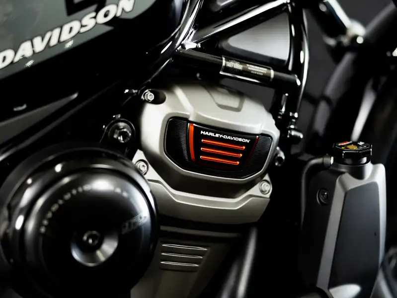 Harley-Davidson RH975 Vivid Black - foto 7