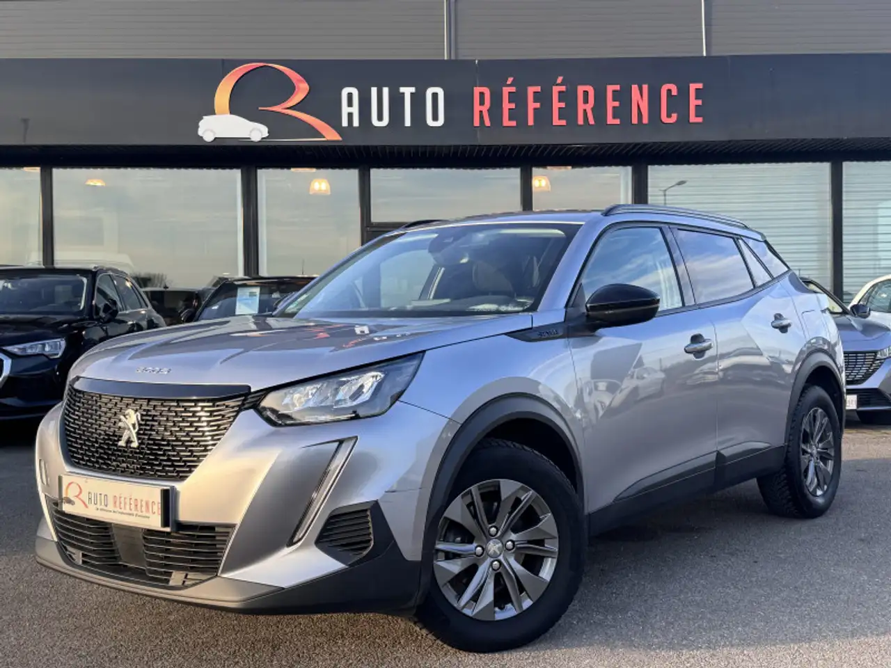 Peugeot 2008 1.2 100 CH STYLE / CAMERA / CARPLAY