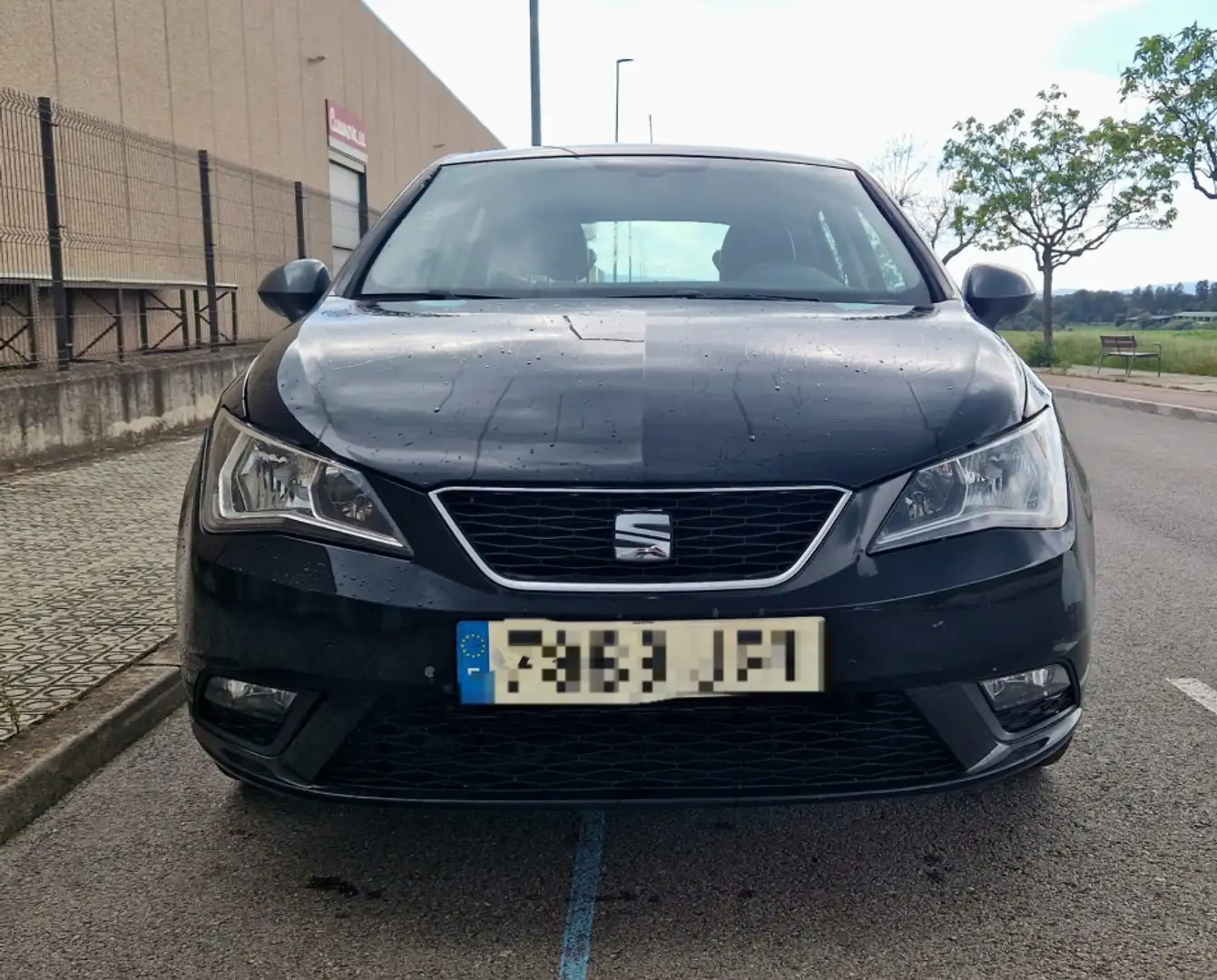 SEAT Ibiza Pequeño Manual de 5 Puertas Negro - 2