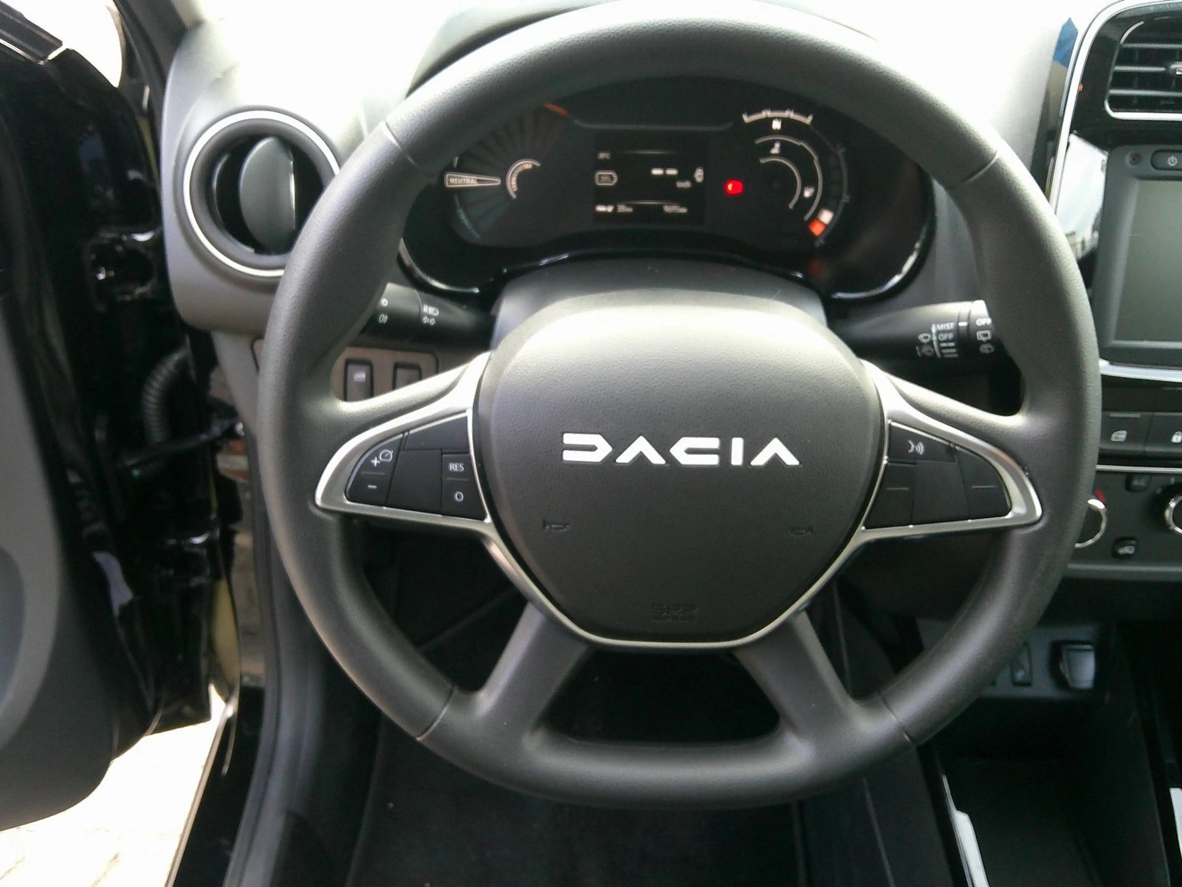 Dacia Spring Electric Essential CCS !!! — photo 6