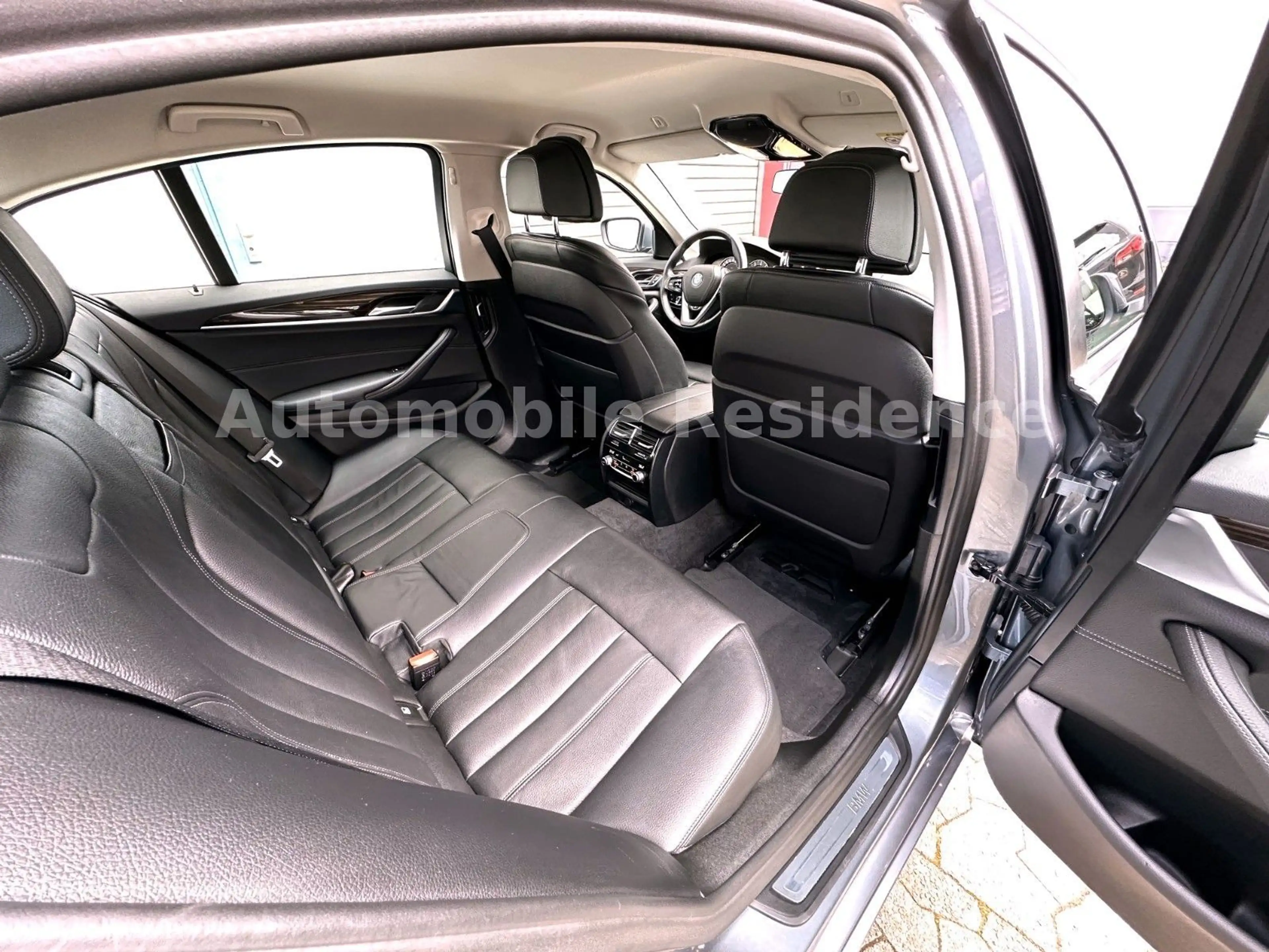 BMW 540 i Lim*LEDER*ACC*NAVI*MEM*SITZ*MFL*XEN*MAS*CAM — photo 9