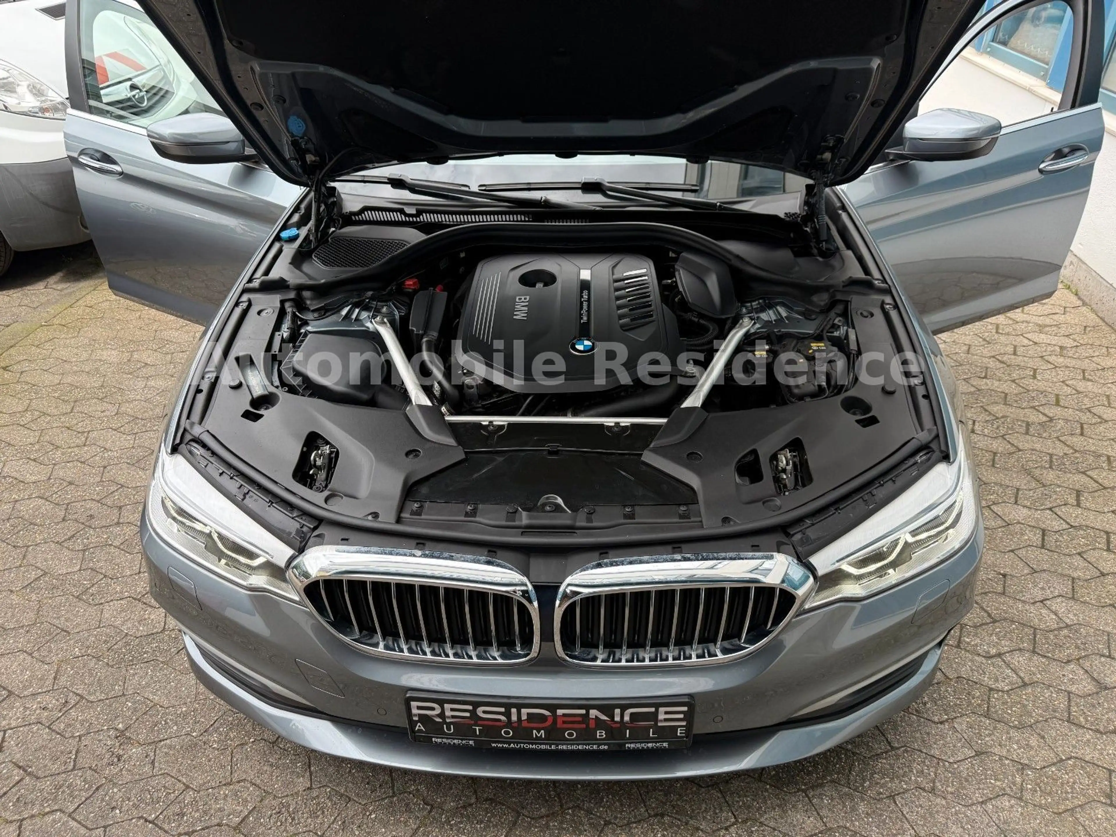 BMW 540 i Lim*LEDER*ACC*NAVI*MEM*SITZ*MFL*XEN*MAS*CAM — photo 11