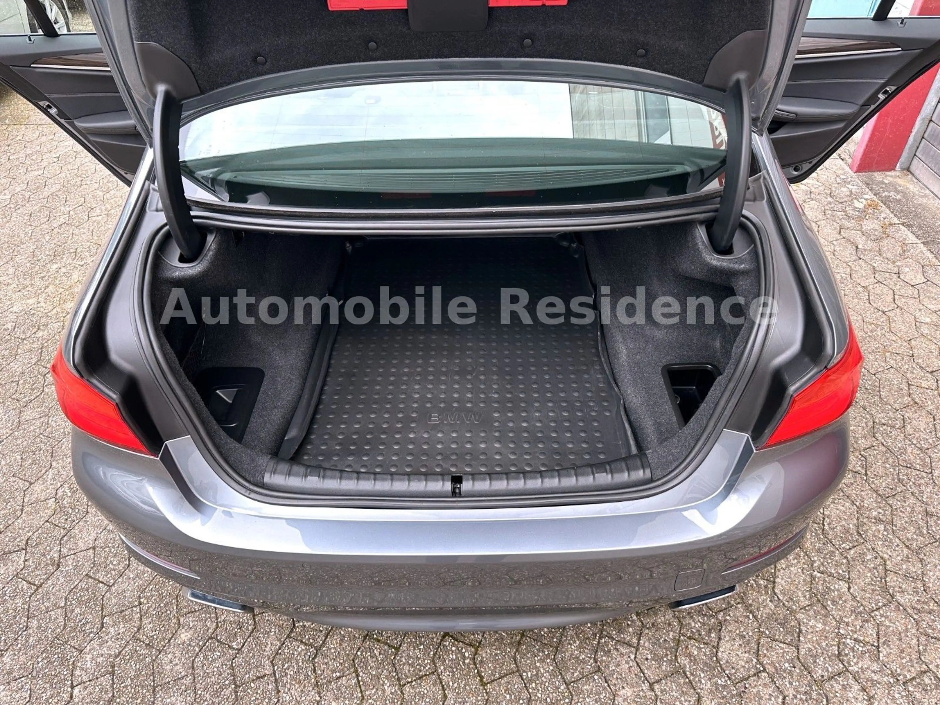 BMW 540 i Lim*LEDER*ACC*NAVI*MEM*SITZ*MFL*XEN*MAS*CAM — photo 10