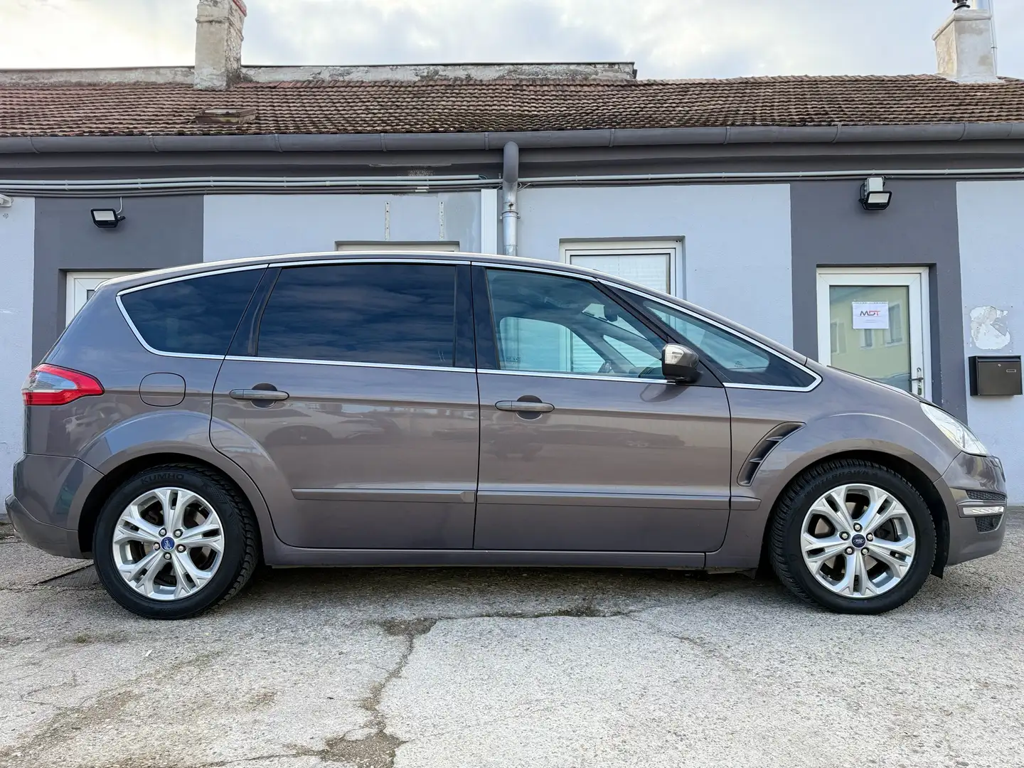 Ford S-Max Titanium Vollausstattung Braun - 2