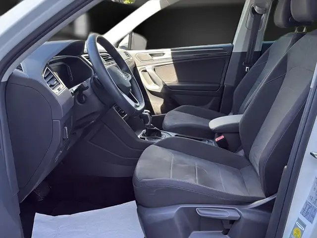 Volkswagen Tiguan view 13