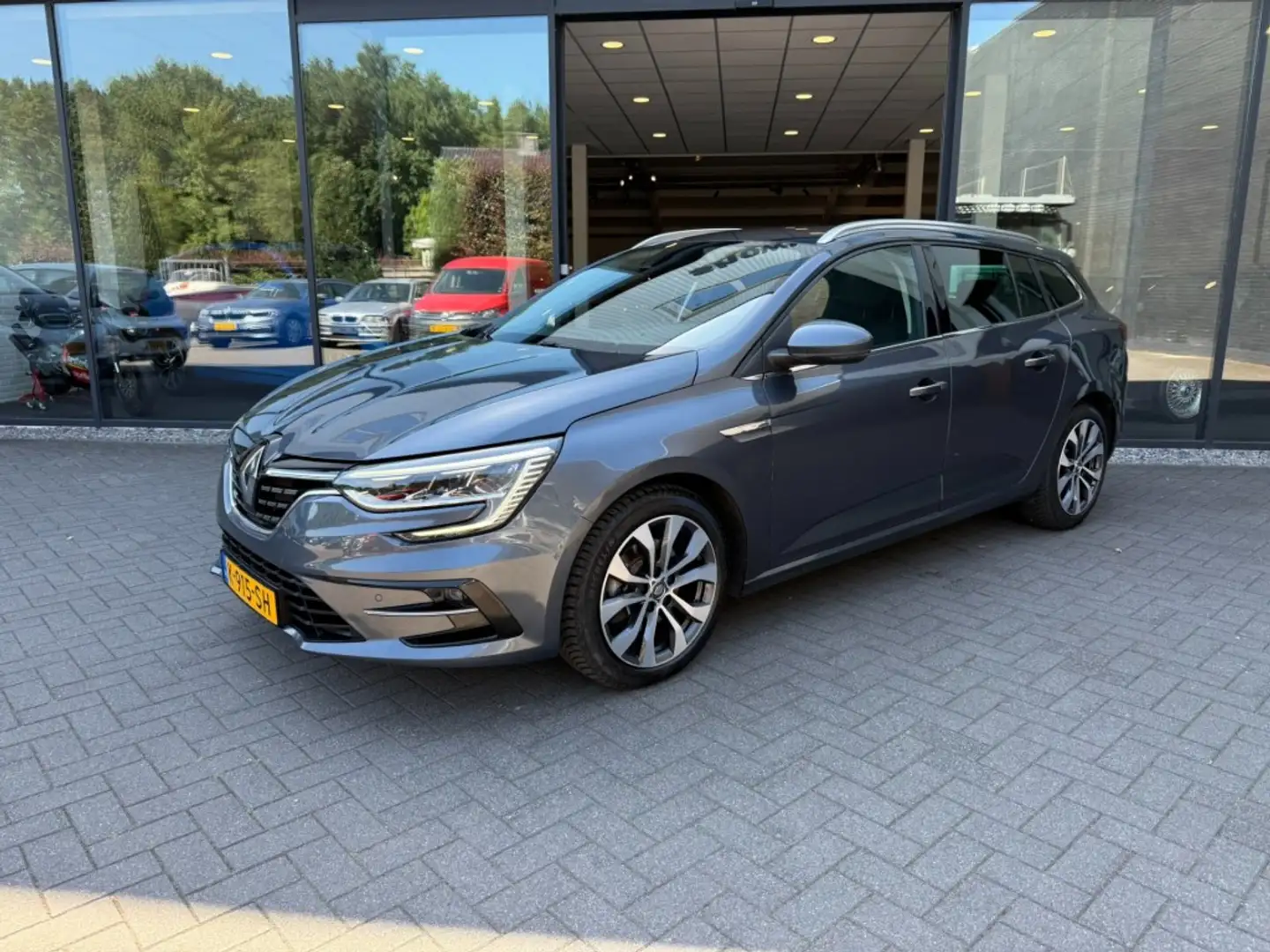 Renault Megane Estate 1.3 TCE 160pk Ed. One,LED,Gr. Nav,Leer,Trek Grijs - 1