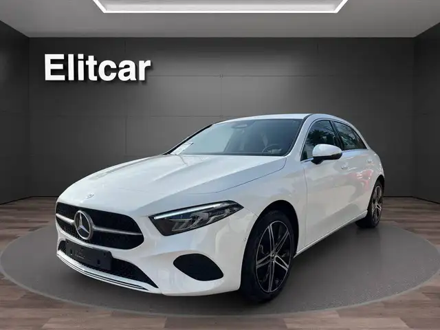 Mercedes-Benz A 250 e hybrid EQ Progressive Advanced