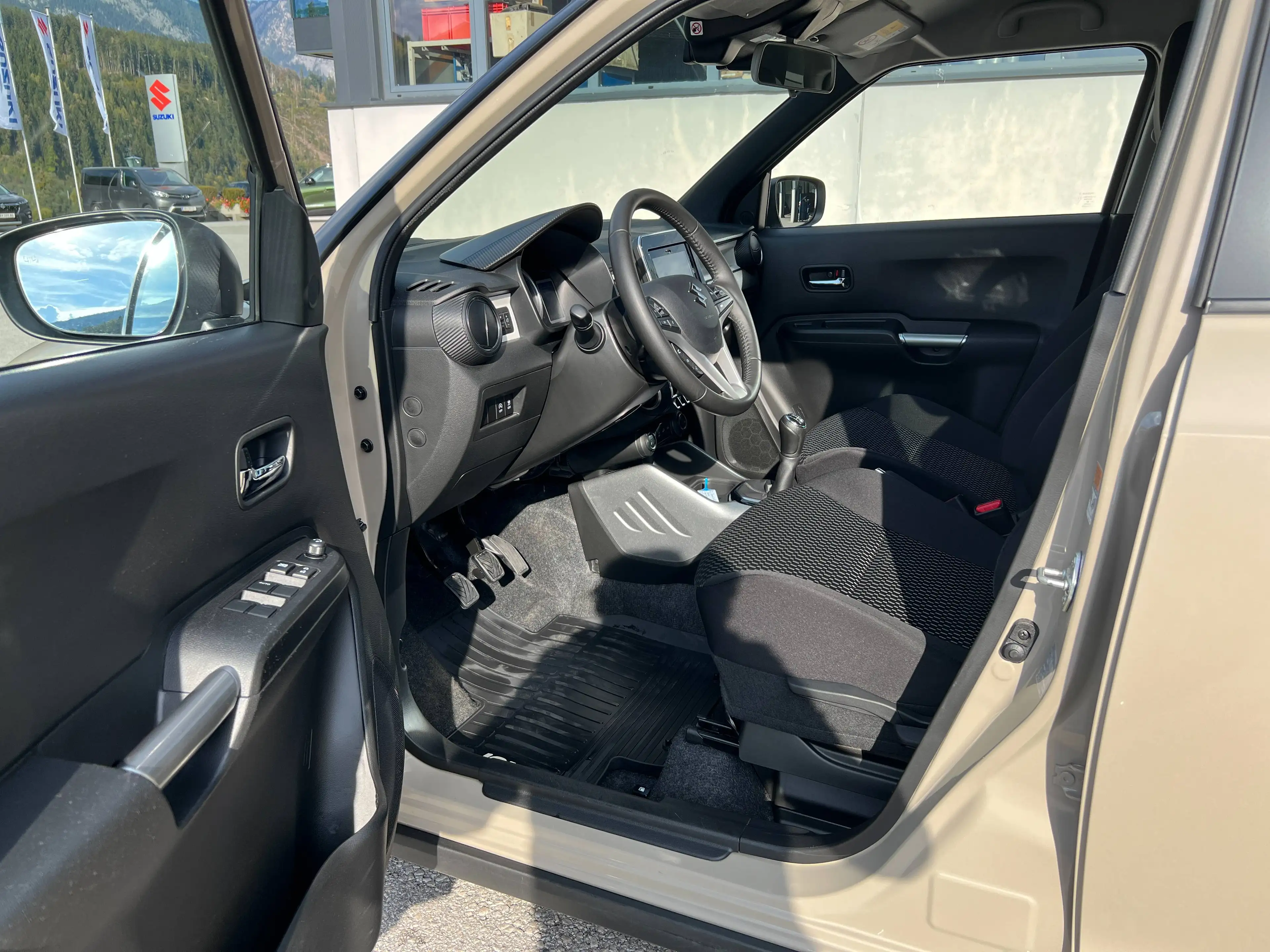 Suzuki Ignis Ignis 1,2 Dualjet Hybrid Allgrip Flash Flash — photo 10