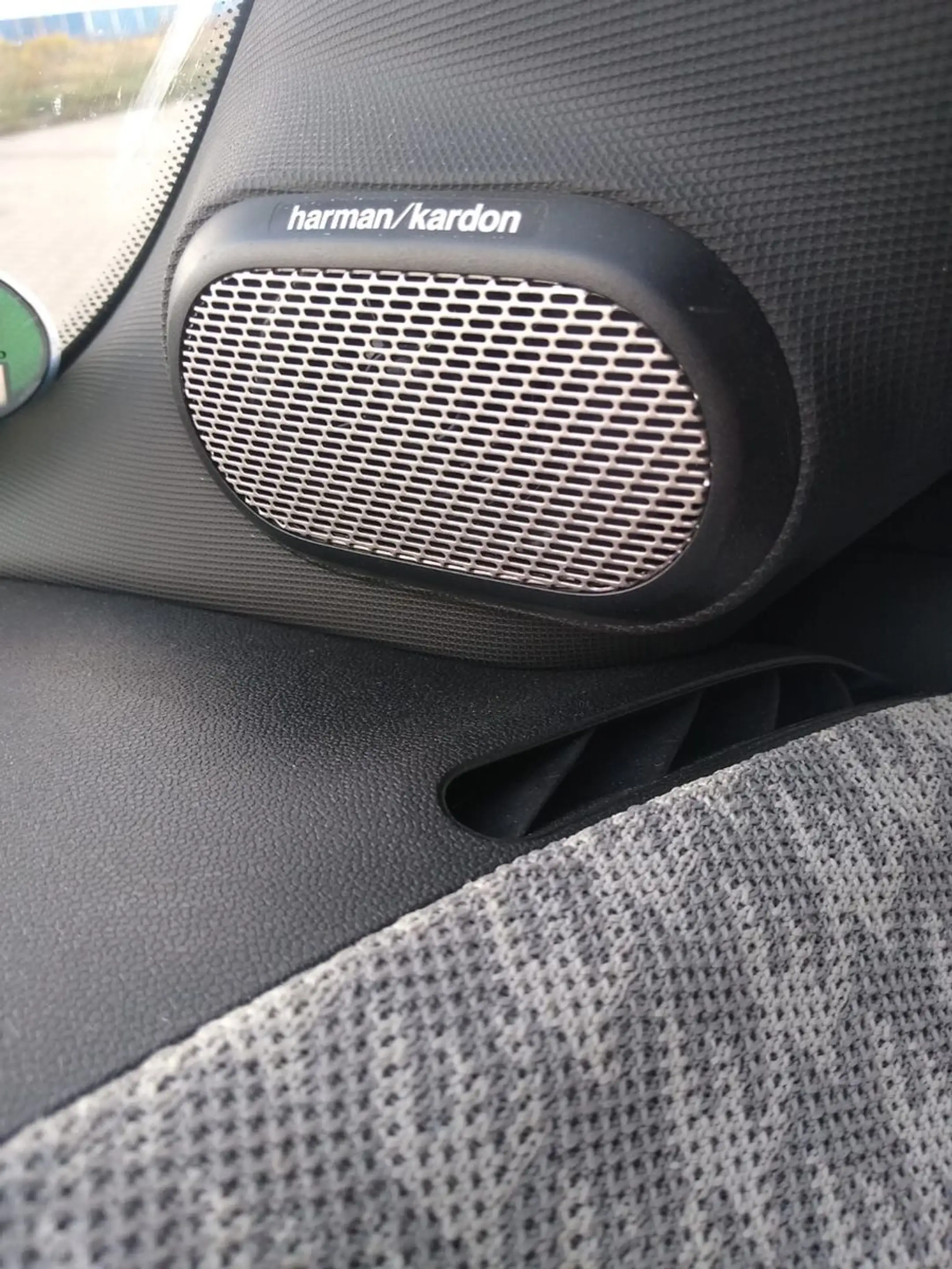 MINI Cooper S Favo.TrimAut.PanoramAccE.SitzeXL-Paket — photo 17