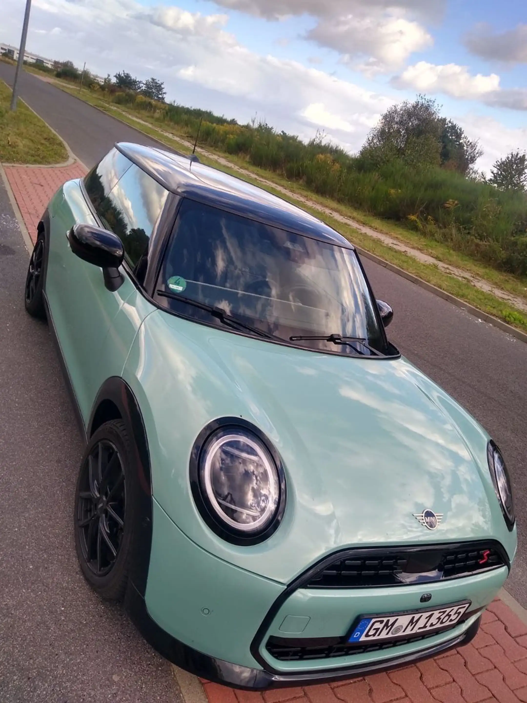 MINI Cooper S Favo.TrimAut.PanoramAccE.SitzeXL-Paket — photo 3