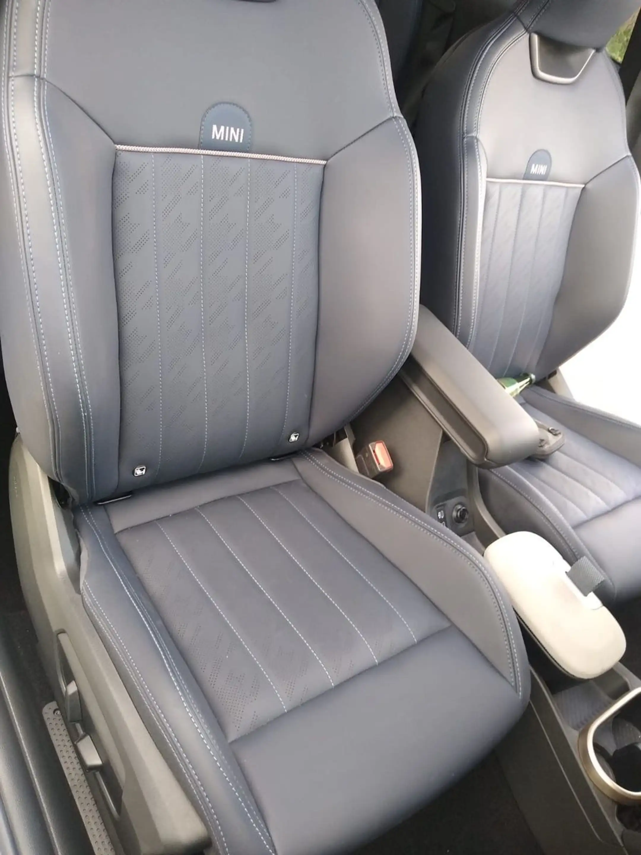 MINI Cooper S Favo.TrimAut.PanoramAccE.SitzeXL-Paket — photo 16