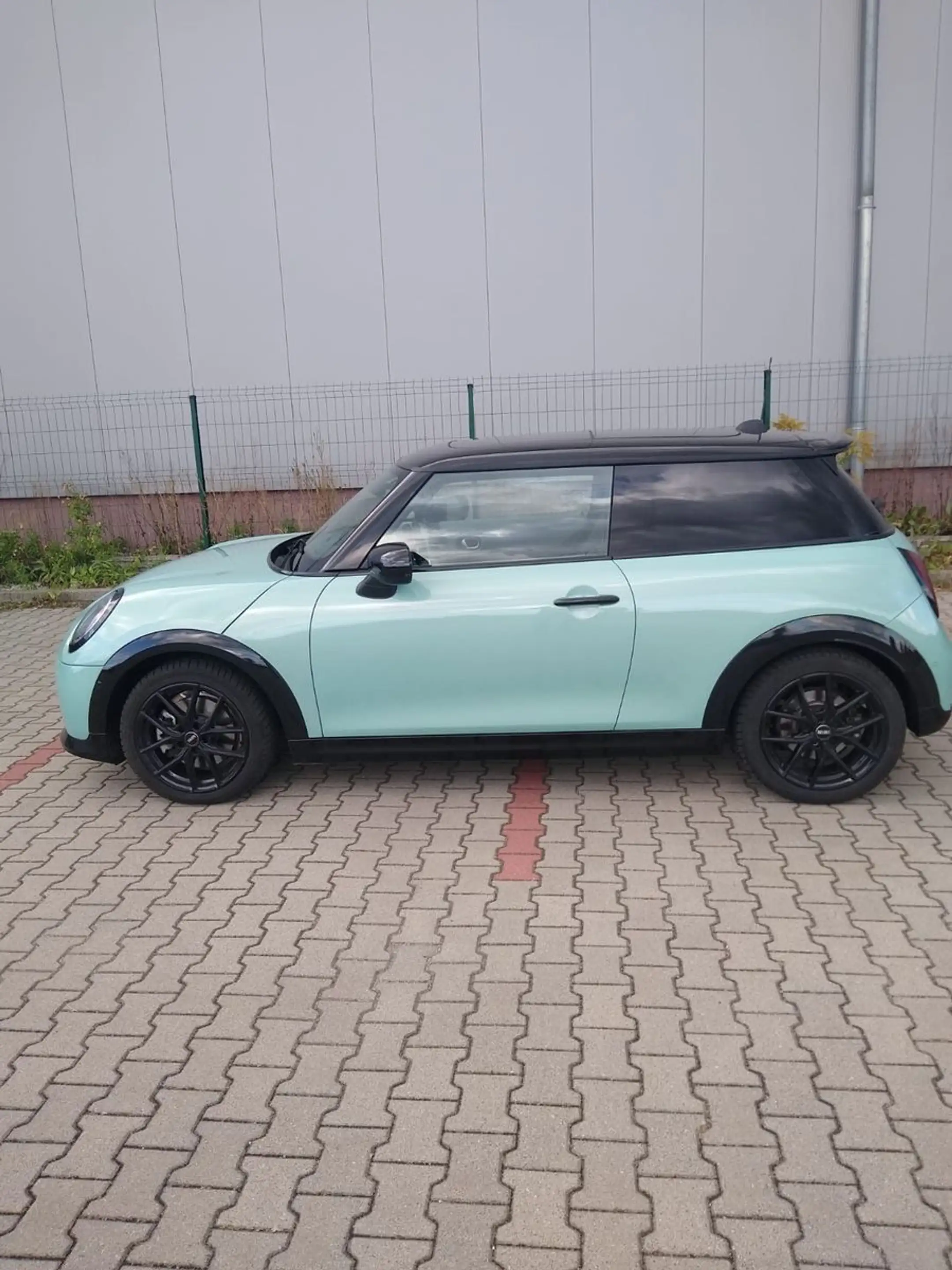 MINI Cooper S Favo.TrimAut.PanoramAccE.SitzeXL-Paket — photo 8