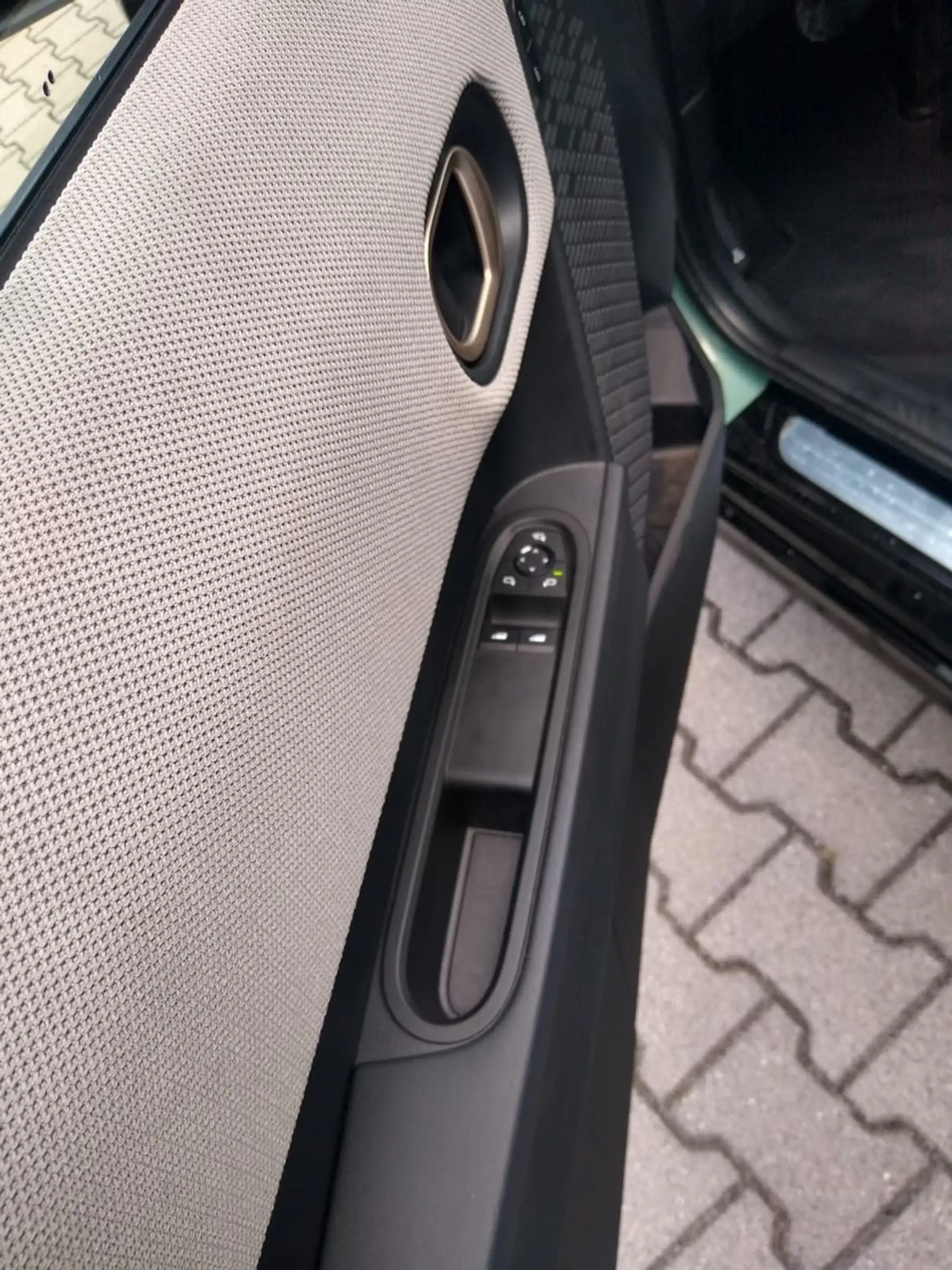 MINI Cooper S Favo.TrimAut.PanoramAccE.SitzeXL-Paket — photo 28