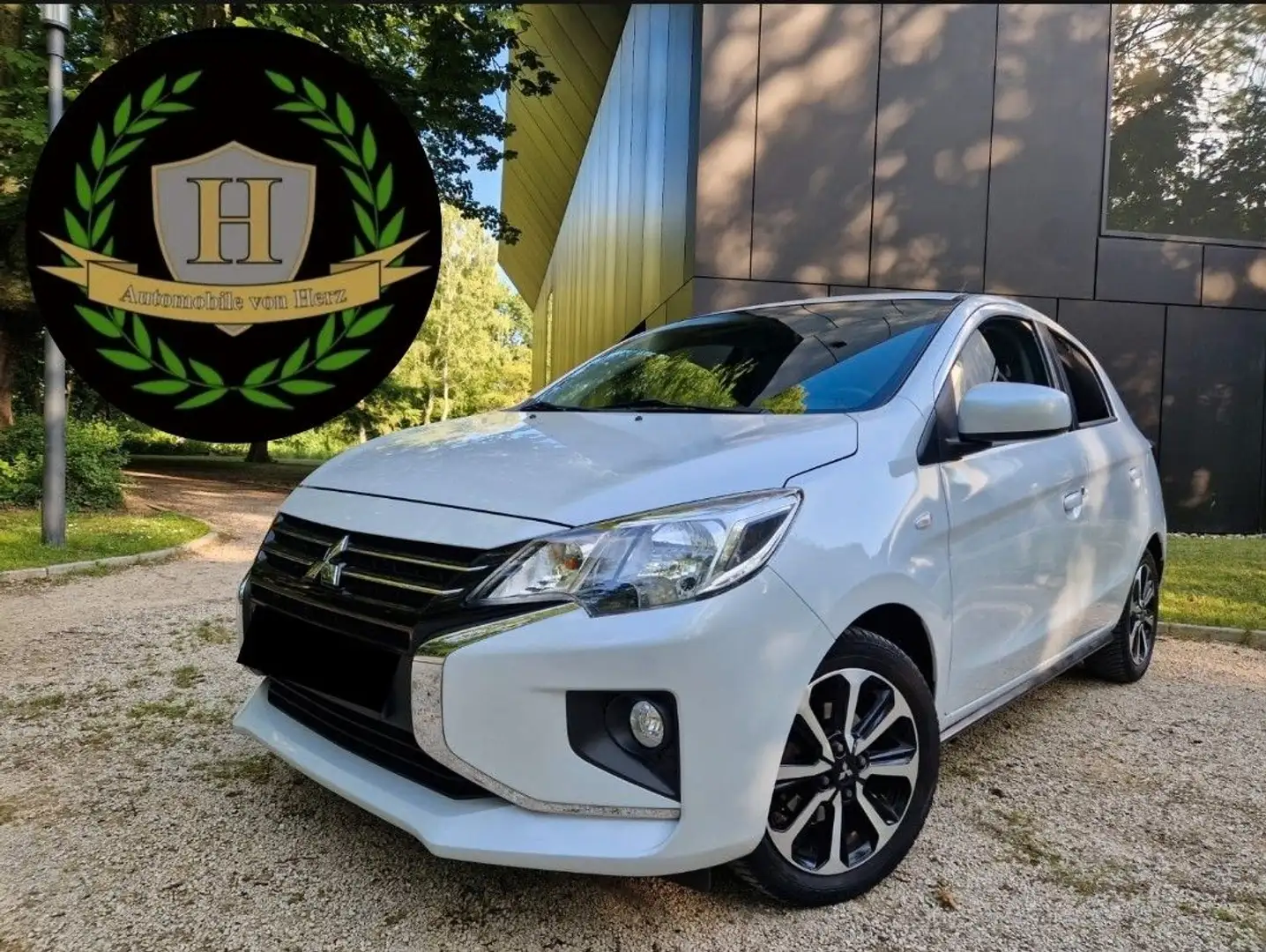 Mitsubishi Space Star Select+ Autom. Kamera Apple CarPlay Bílá - 1