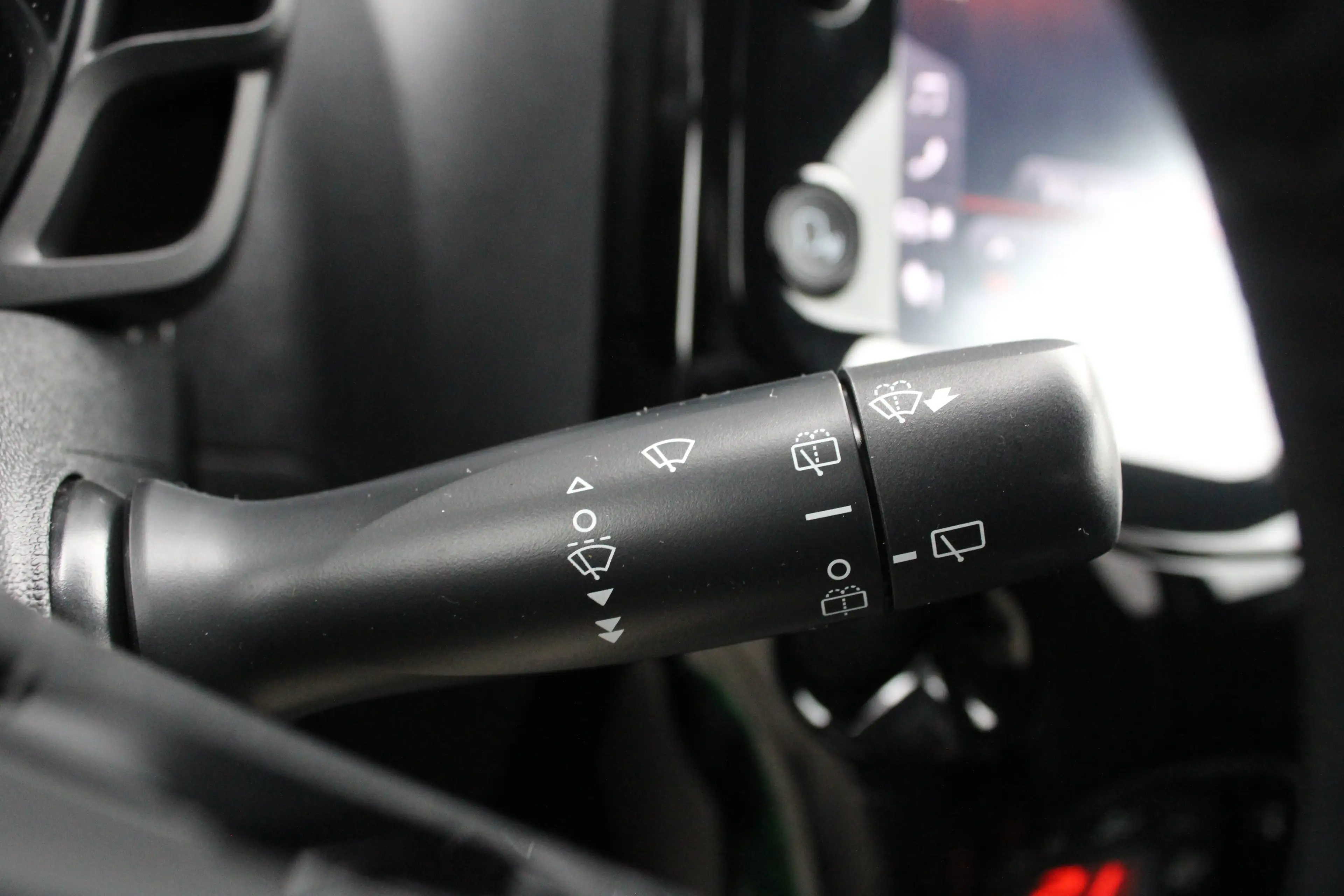 Peugeot 108 1.0 e-VTi Allure | Navi by app | Camera | Climate — photo 25