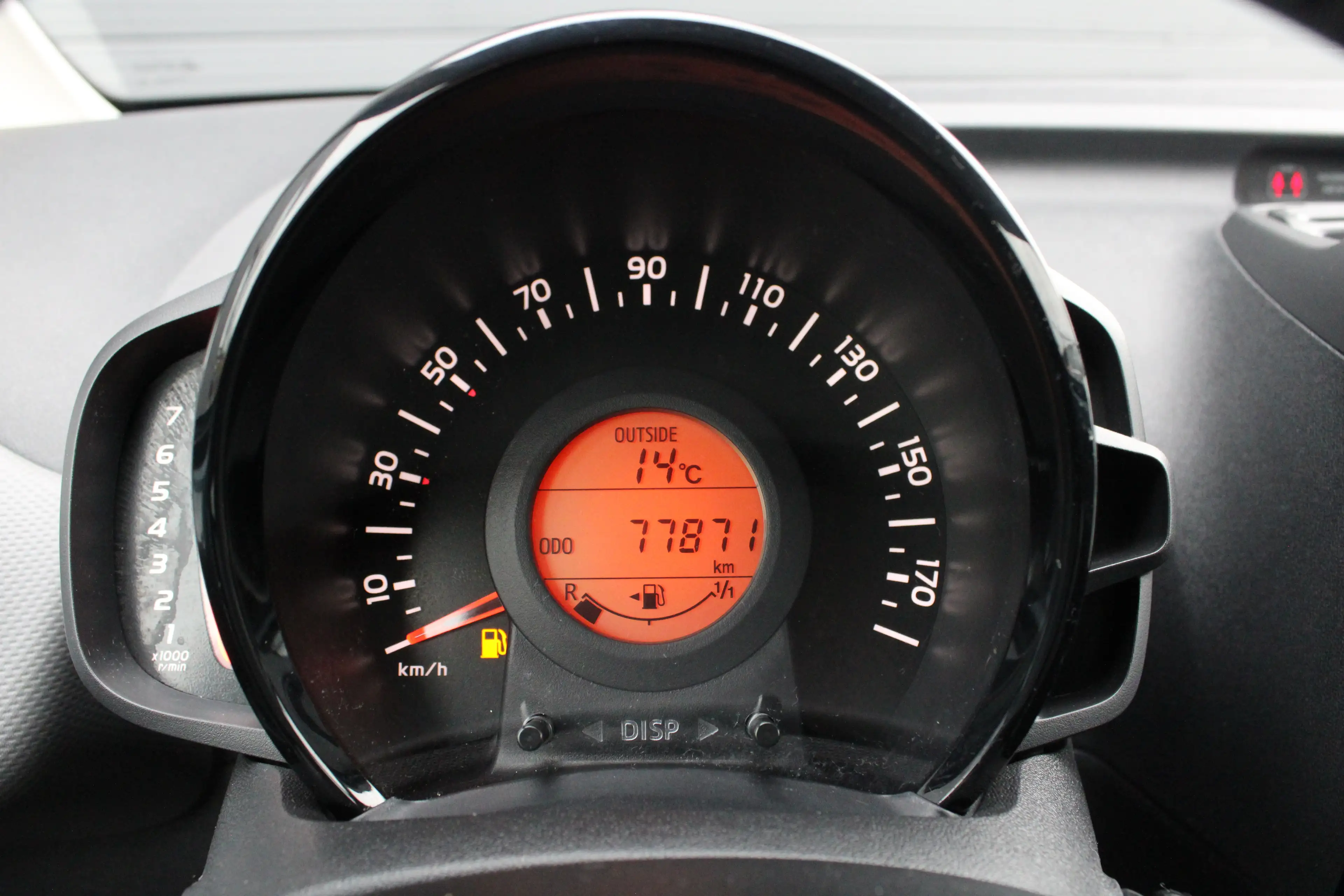 Peugeot 108 1.0 e-VTi Allure | Navi by app | Camera | Climate — photo 21
