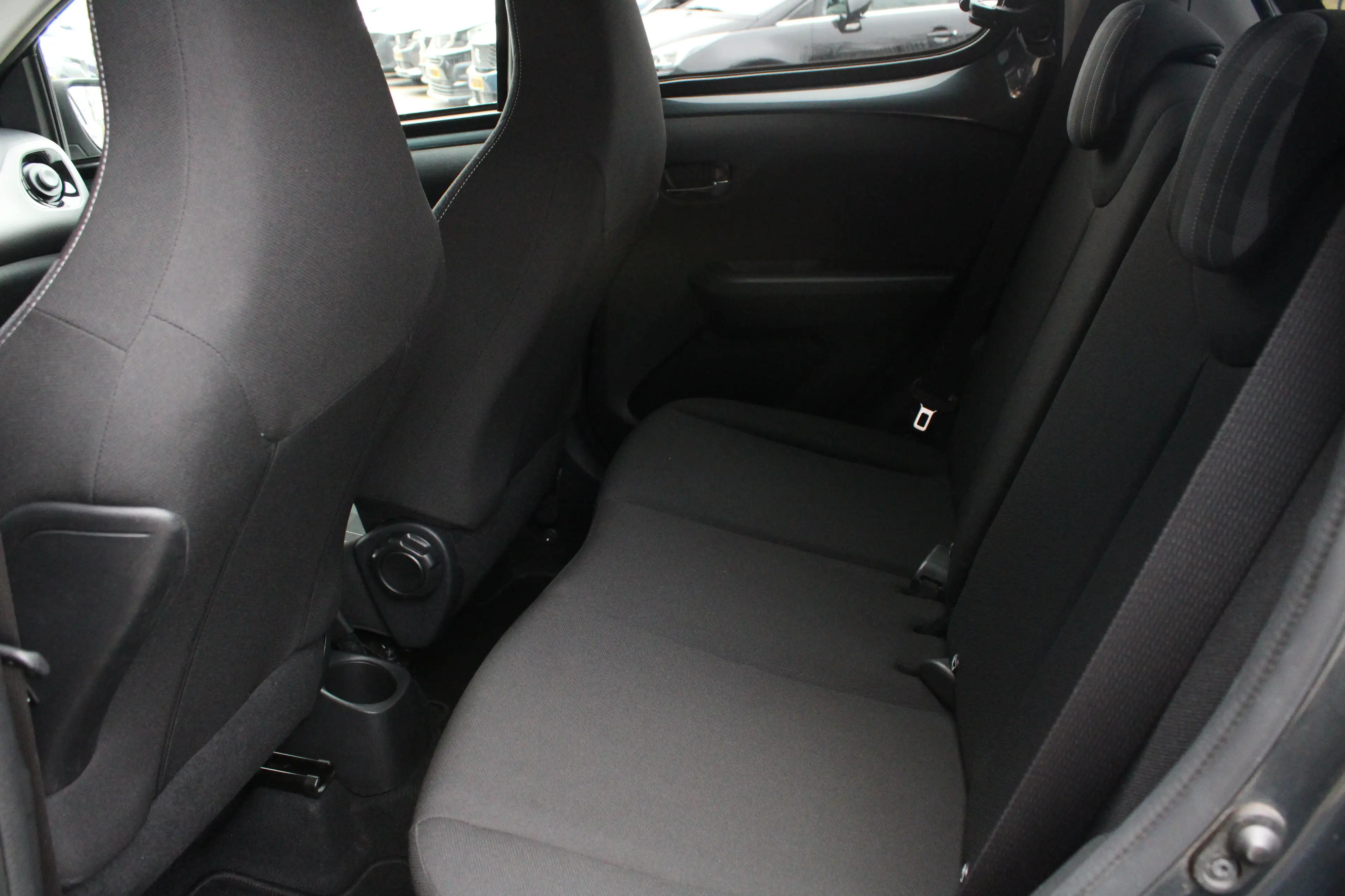 Peugeot 108 1.0 e-VTi Allure | Navi by app | Camera | Climate — photo 14