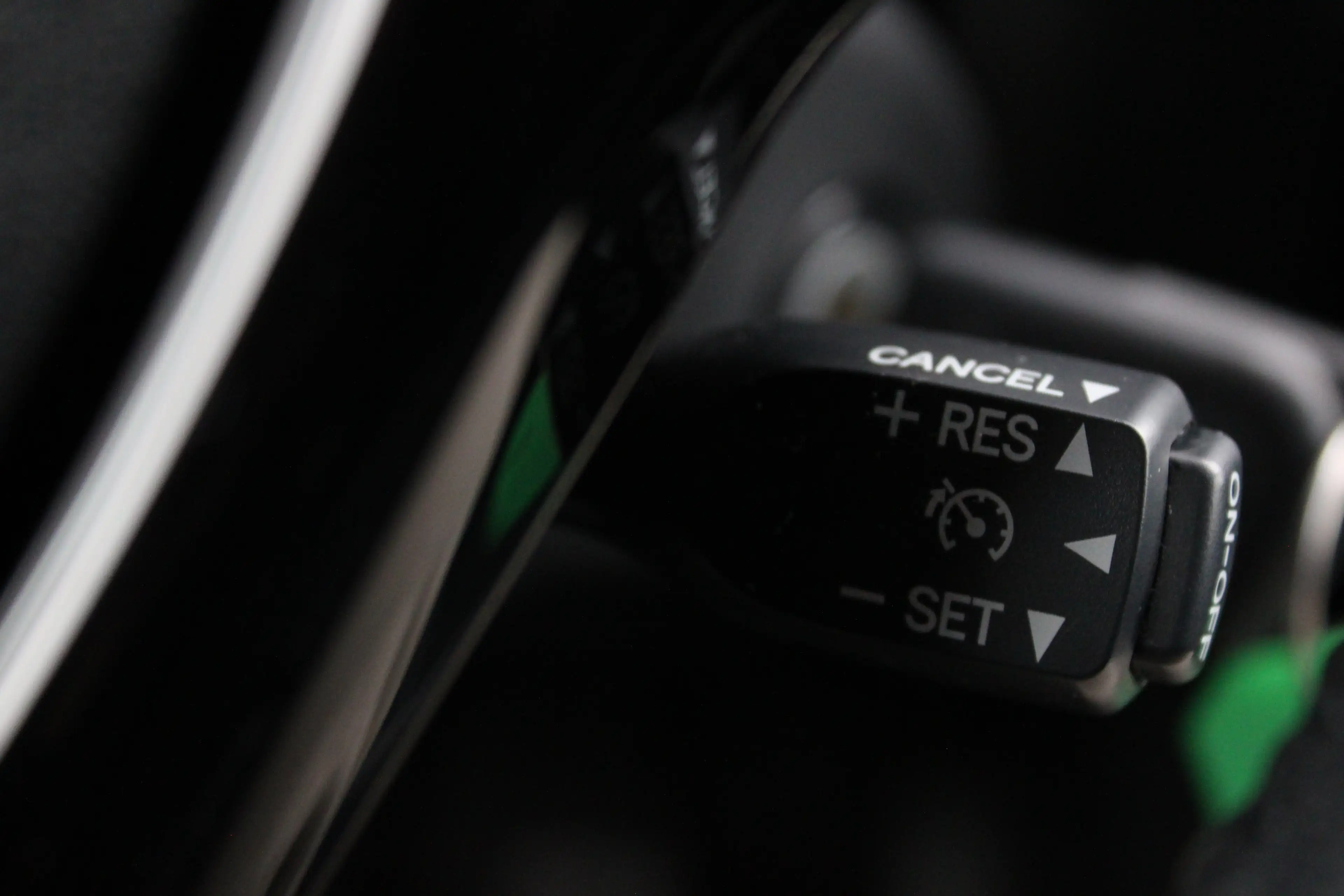 Peugeot 108 1.0 e-VTi Allure | Navi by app | Camera | Climate — photo 26