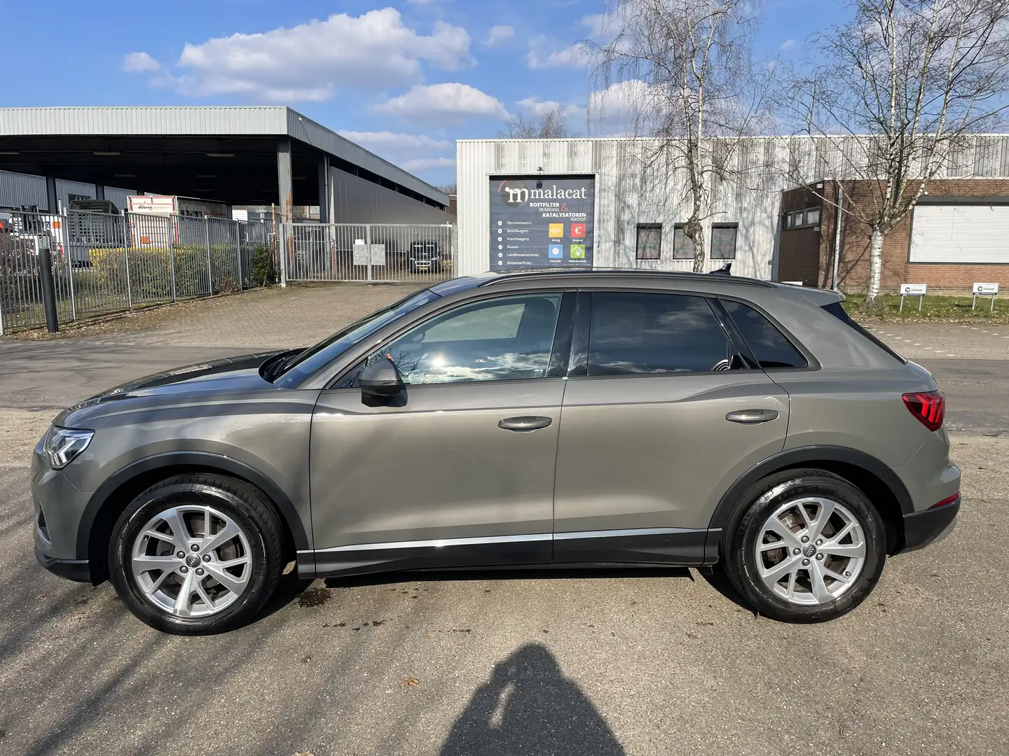 Audi Q3 35 TDI S L. Pro Grijs - 2