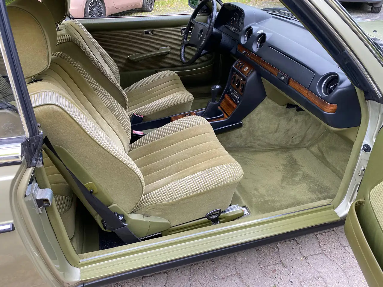 Mercedes-Benz Baureihe 123 230 CE, C123, 2. Hd., 112.000 km, scheckheftgepfl., KEIN Rost, komplette Historie mit Original-Kaufrechnung, foto 10