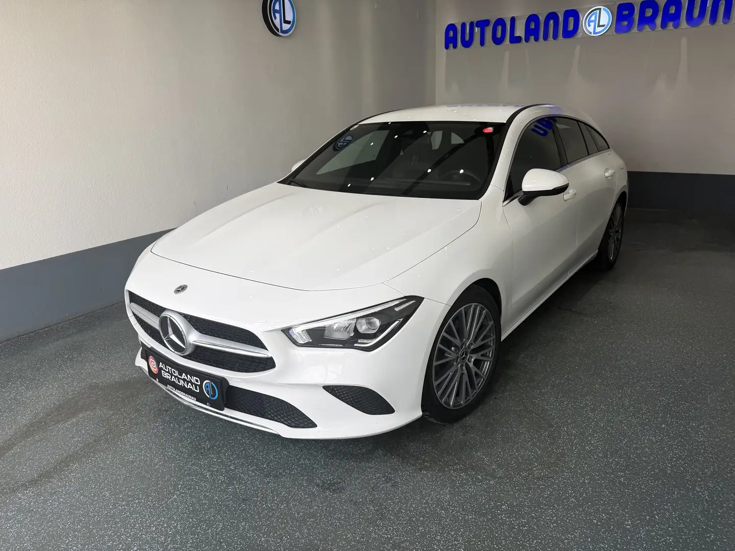 Mercedes-Benz CLA 200 CLA 200 d Shooting Brake 8G-DCT Edition 2021 Weiß - 2