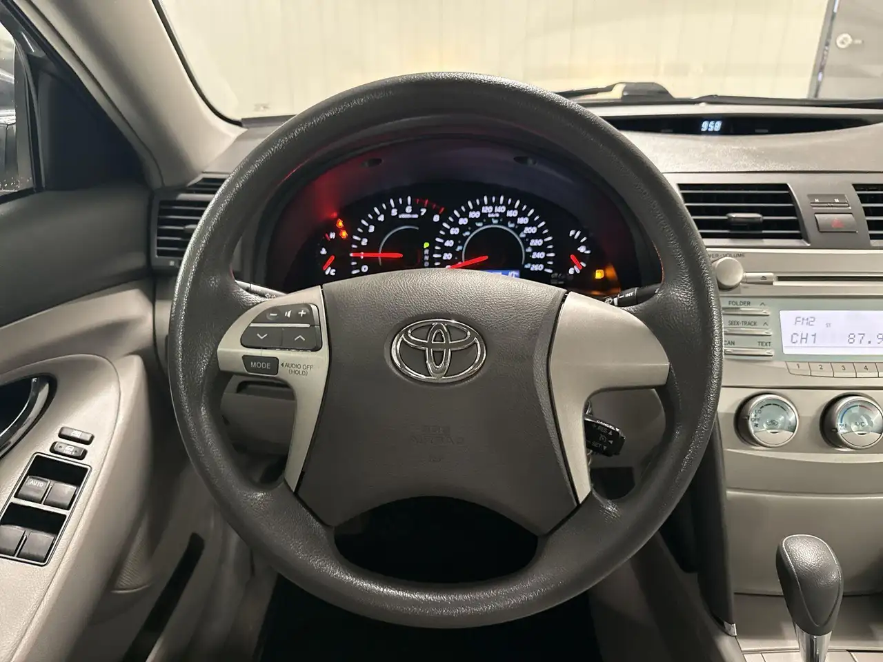 Toyota Camry снимка Toyota Camry