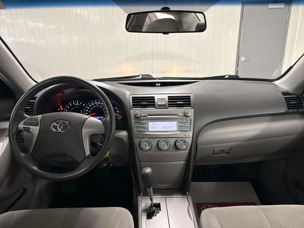 Toyota Camry снимка Toyota Camry