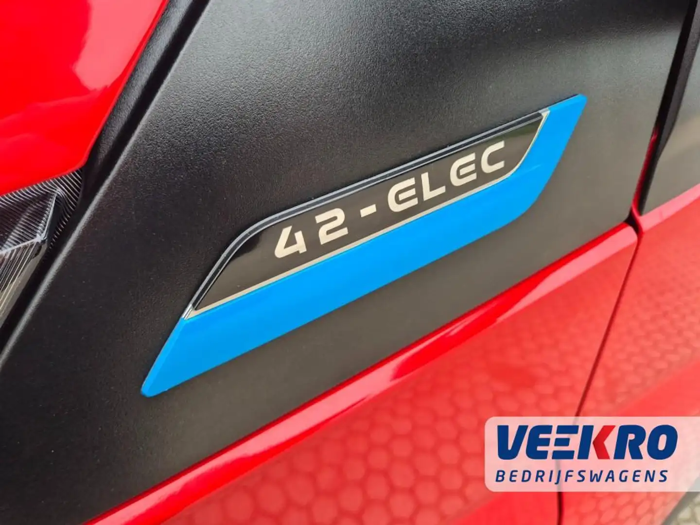 Iveco Daily 42C14 Volledig Elektrisch, 2x Accu Rood - 2