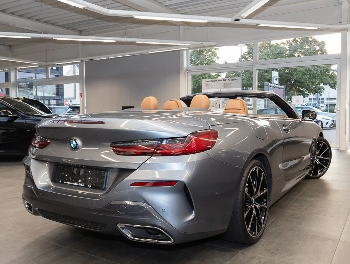 BMW 840 i sDrive Cabrio M Sportpaket DAB WLAN PDC Grijs - 2