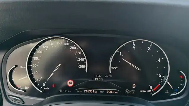 BMW 3 Series view 9