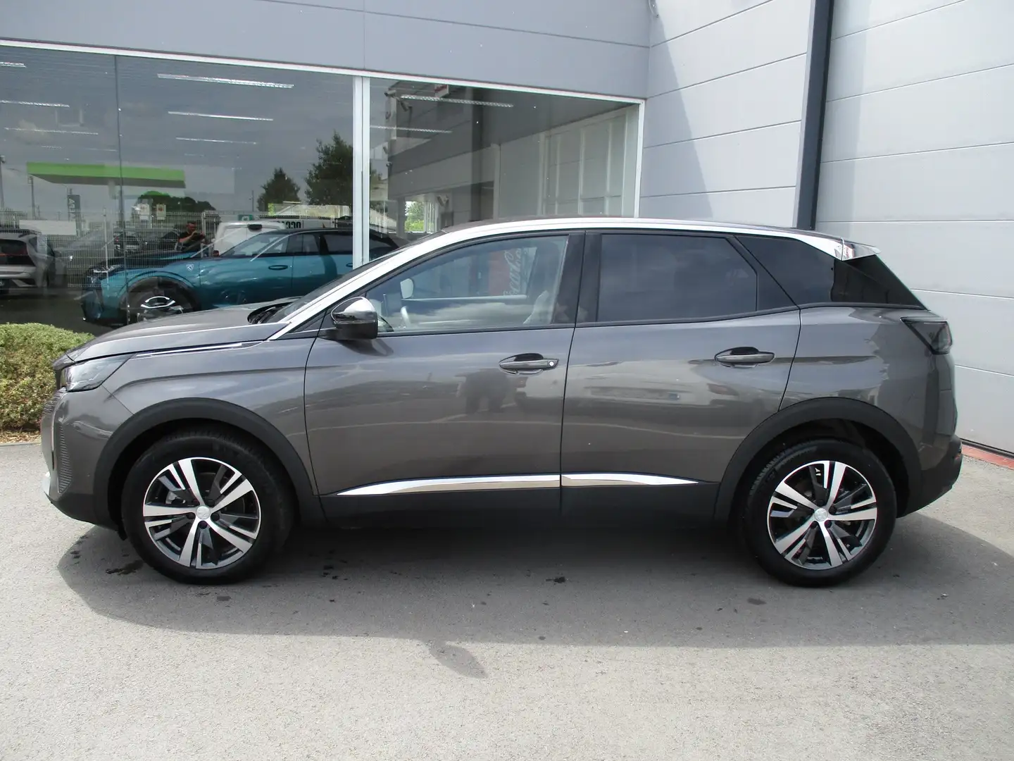 Peugeot 3008 1.2 Turbo MHEV Allure Pack DCT Gris - 2