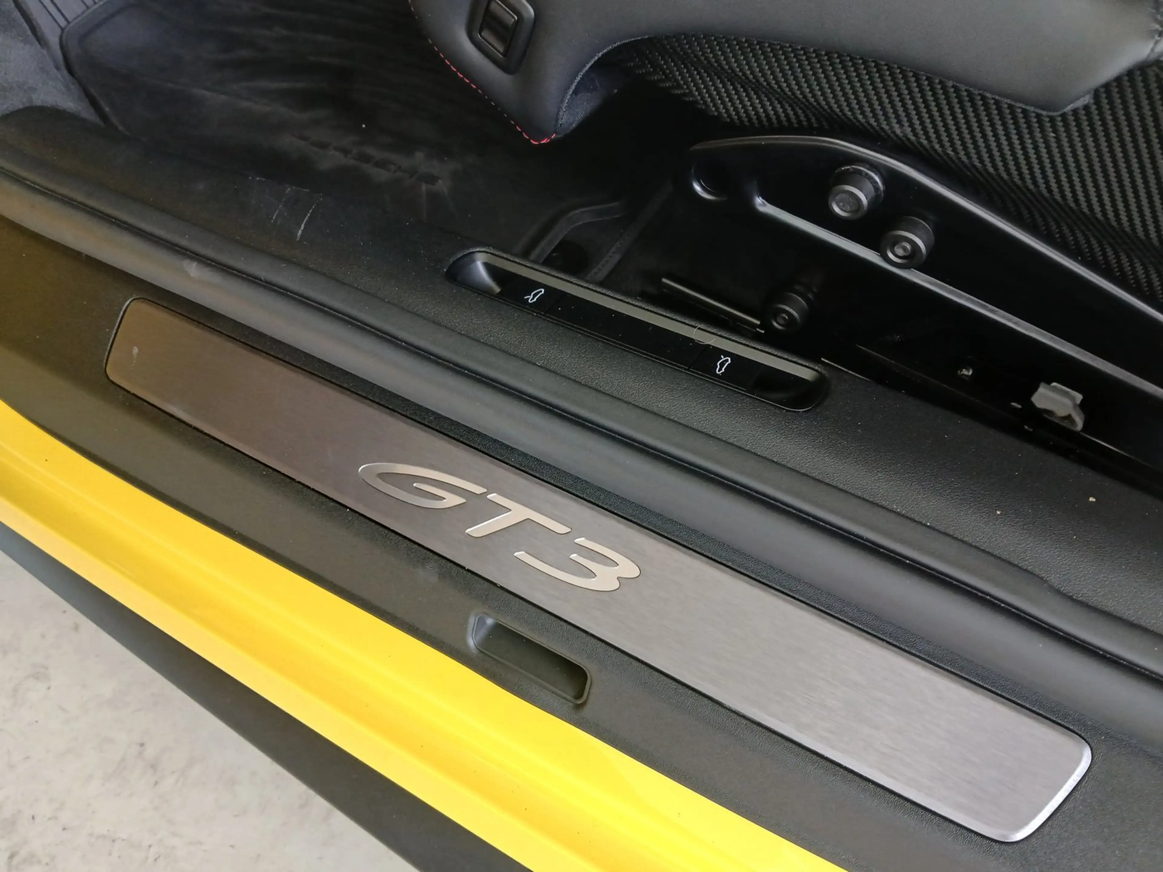 Porsche 911 GT3 — photo 12