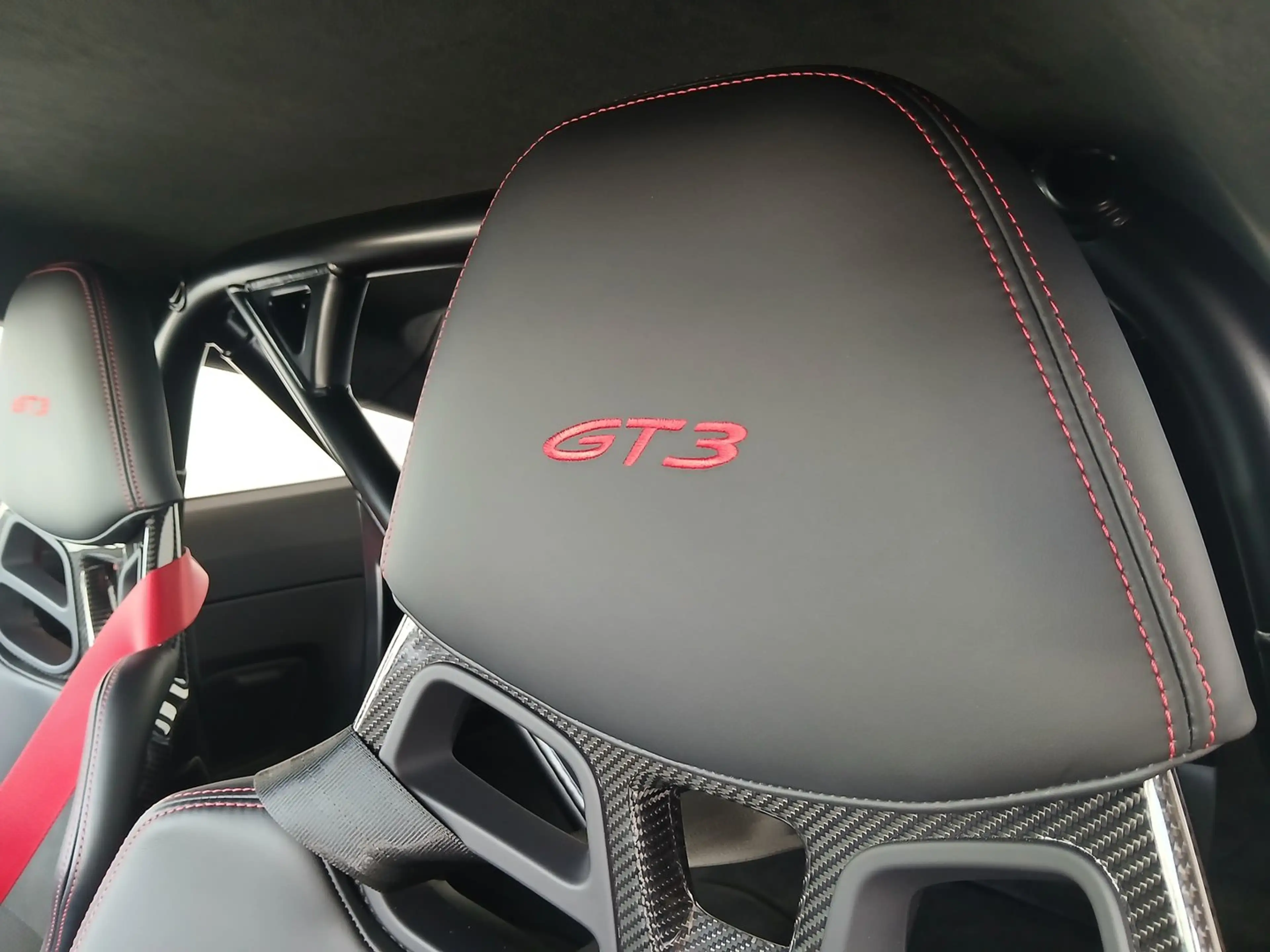 Porsche 911 GT3 — photo 14