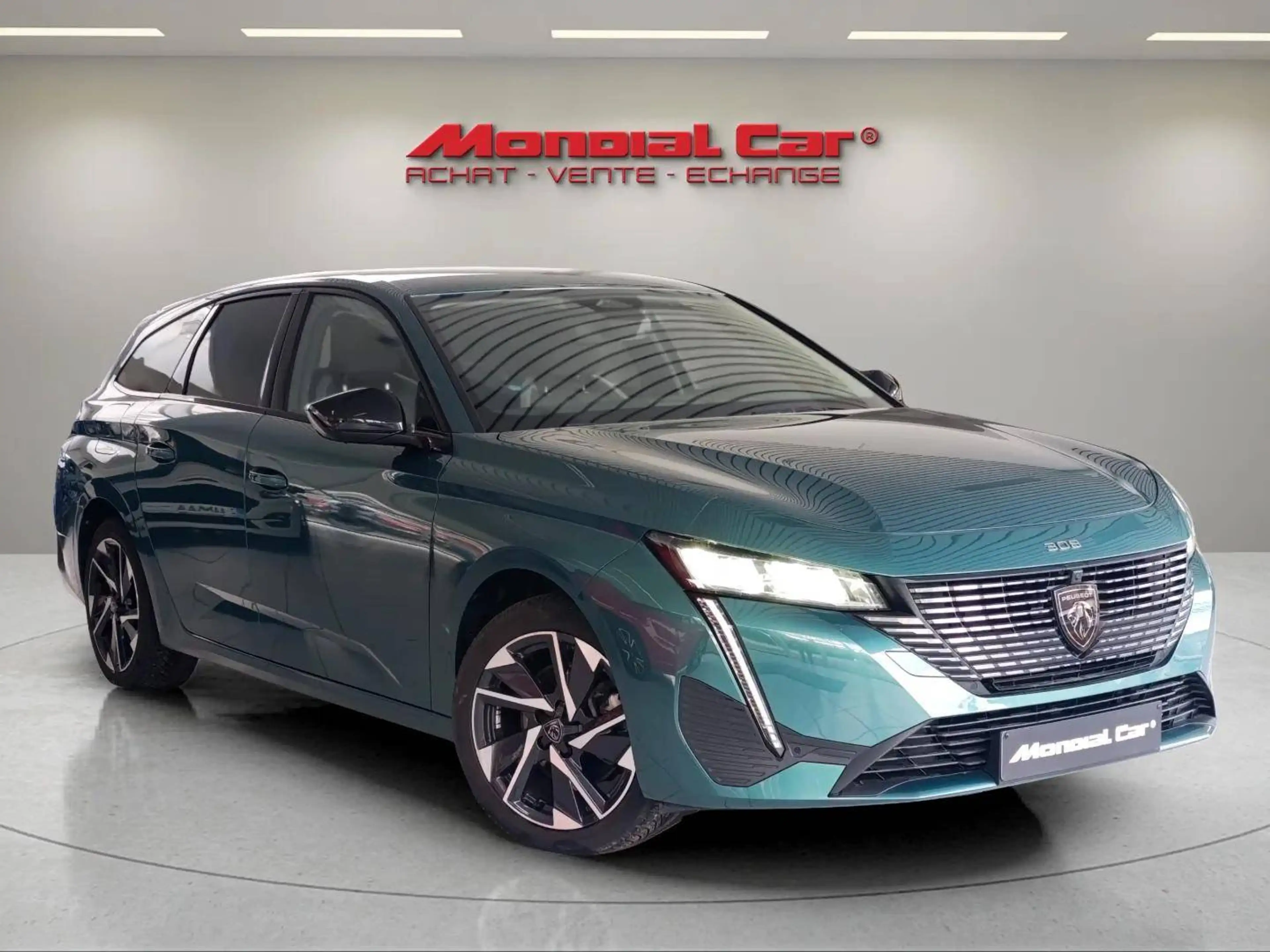 Peugeot 308 SW 1.2 PureTech Allure S * À voir à Beaumont * — photo 4