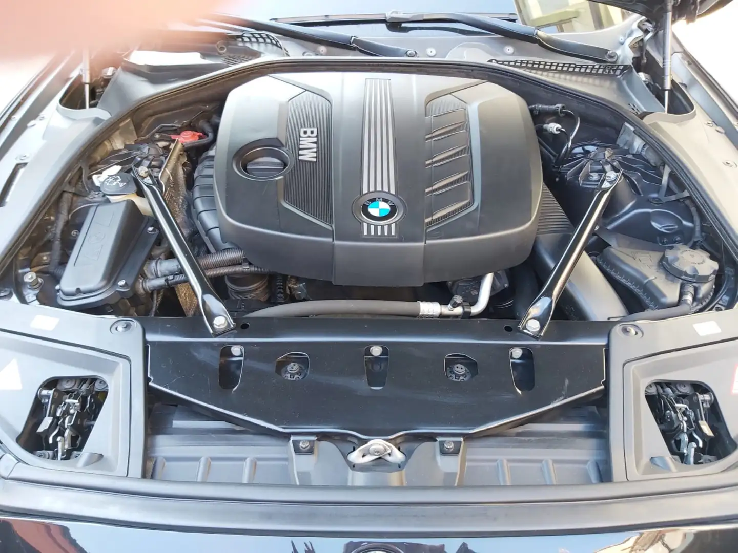 BMW 520 520d Touring Чорний - 1
