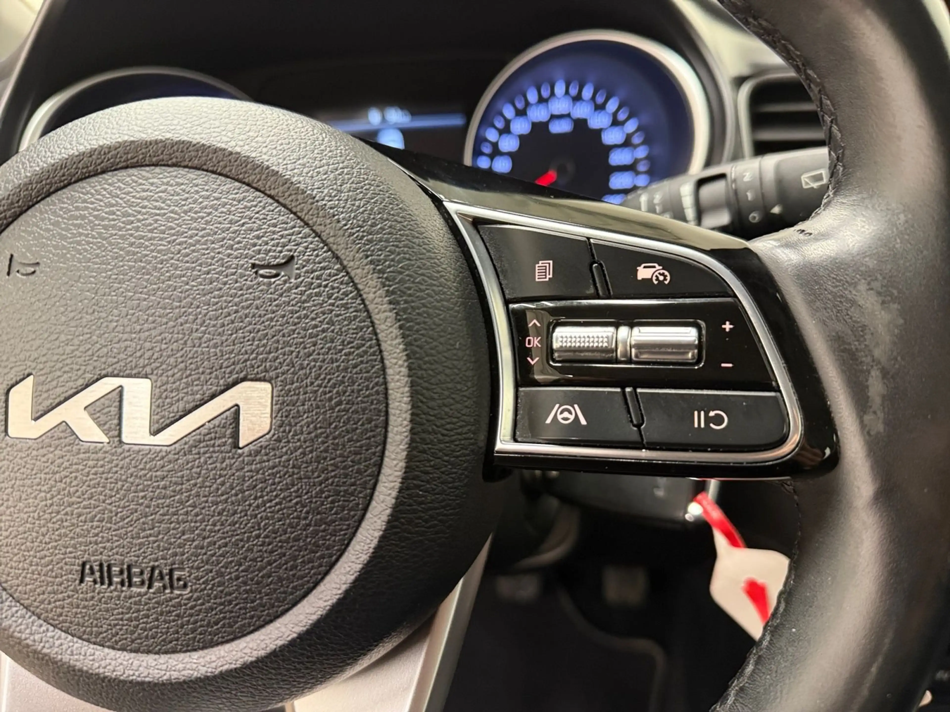 Kia Ceed SW / cee'd SW 1.0T-GDI Pure — photo 13