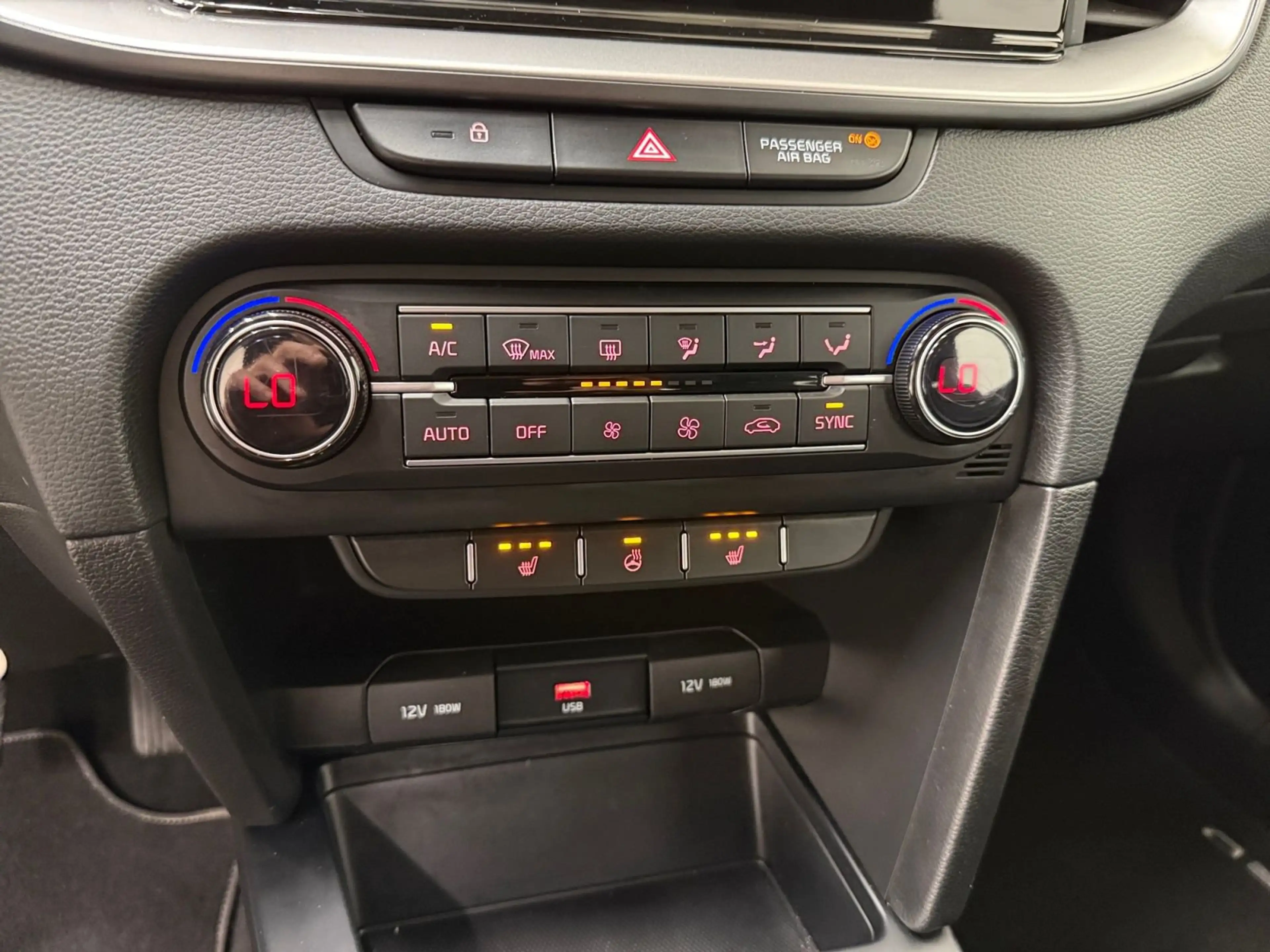 Kia Ceed SW / cee'd SW 1.0T-GDI Pure — photo 11
