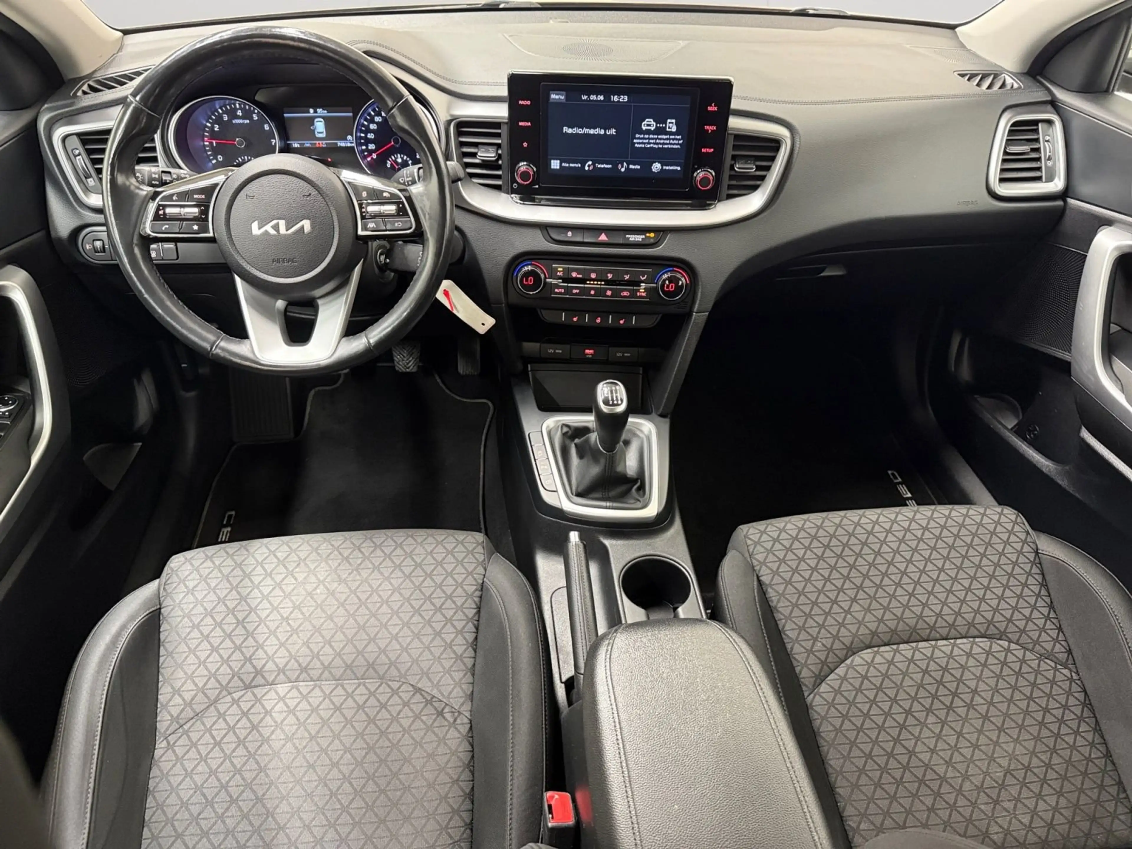 Kia Ceed SW / cee'd SW 1.0T-GDI Pure — photo 6