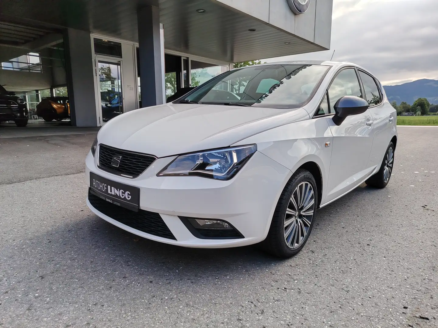 SEAT Ibiza 1,2 TSI Style Weiß - 1