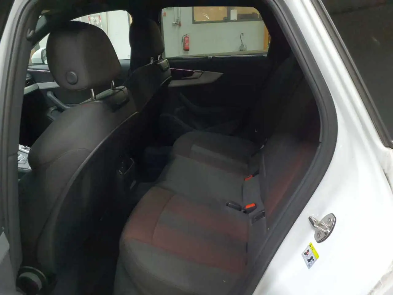 Audi A4 Avant 40 TDI S tronic advanced Navi LED, миниатюра 13