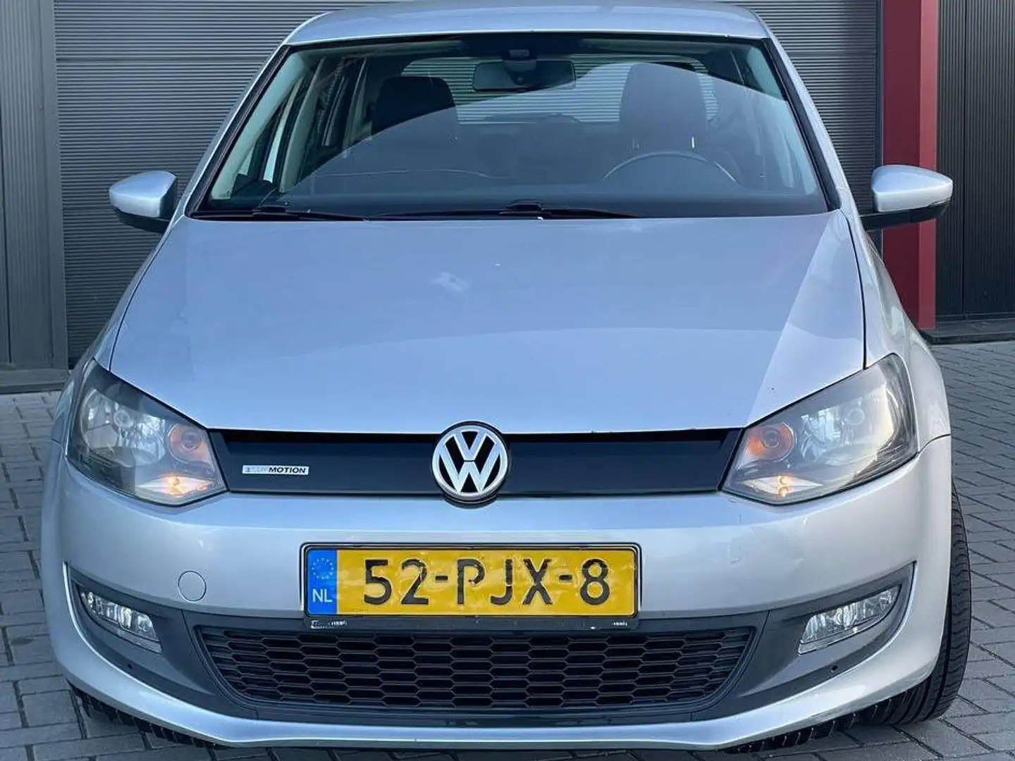 Volkswagen Polo 1.2 TDI Bl.M. Comfl. Gris - 2