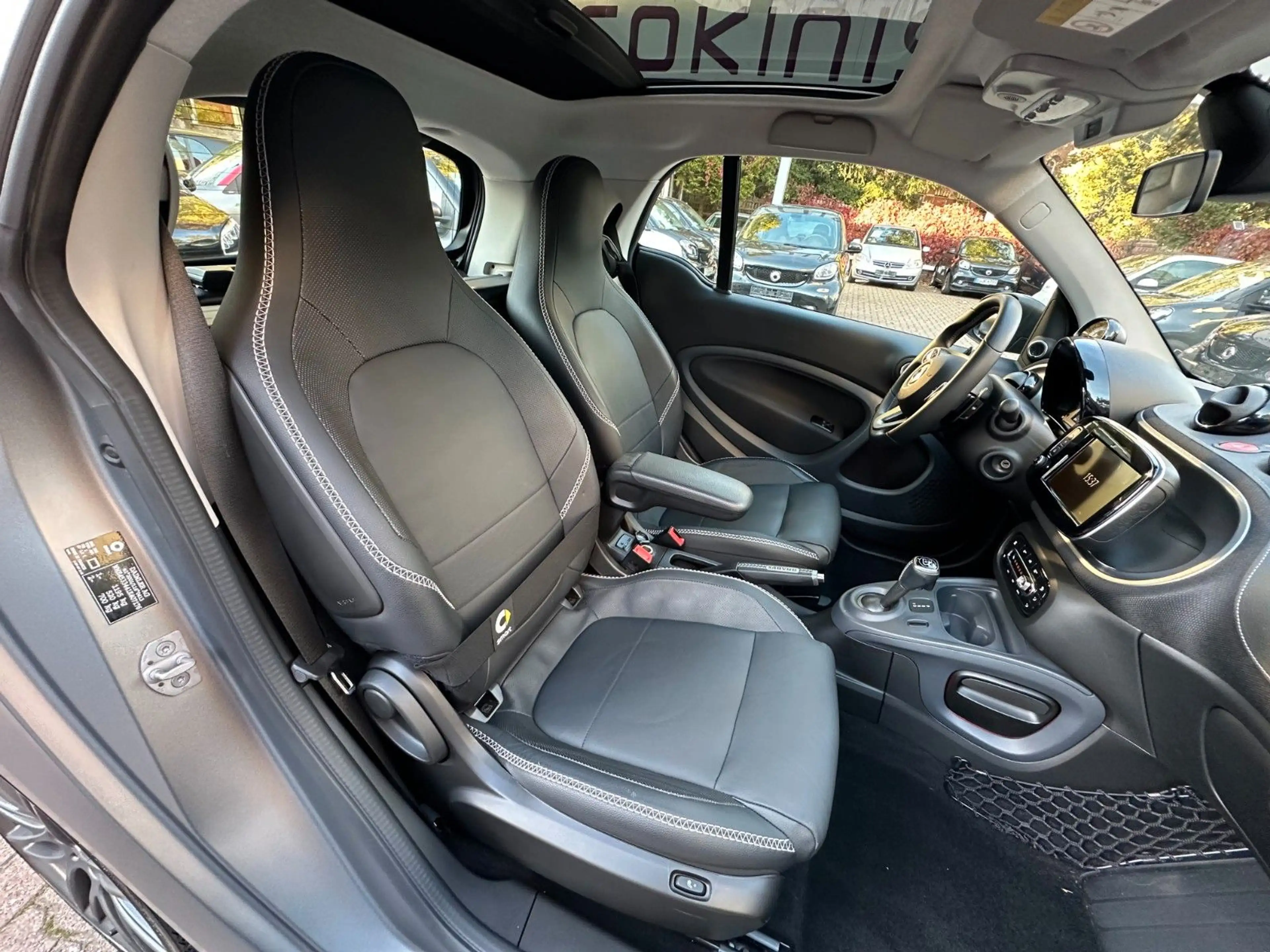 smart forTwo fortwo BRABUS Xcl*LEDER*PANO*NAVI*SHZ*JBL*KAM* — photo 24